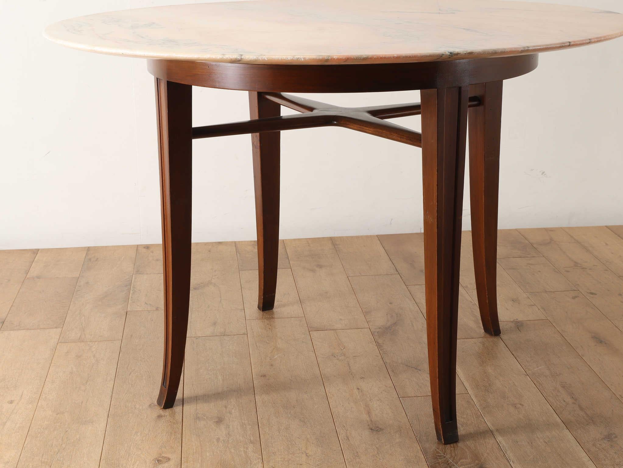Table ronde italienne des années 1960 en vente 4