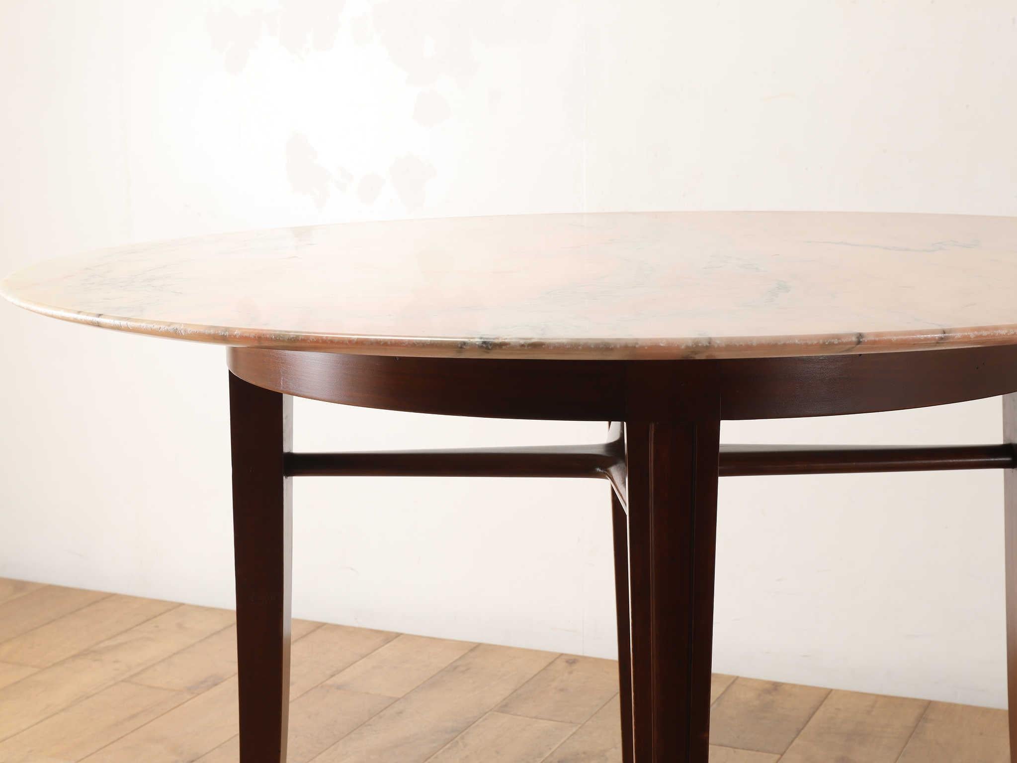 Table ronde italienne des années 1960 en vente 3