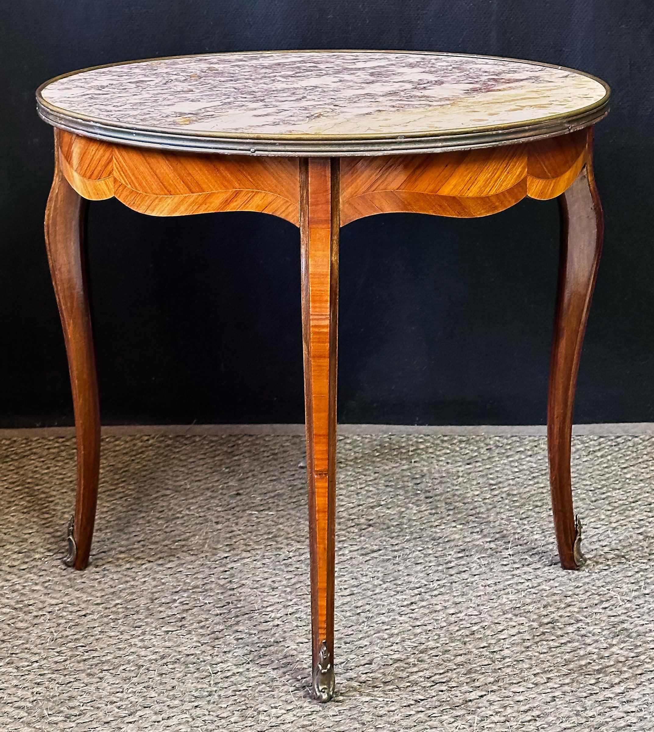 Italian Marble Top Side Table, Circa 1940s In Good Condition For Sale In Atlanta, GA