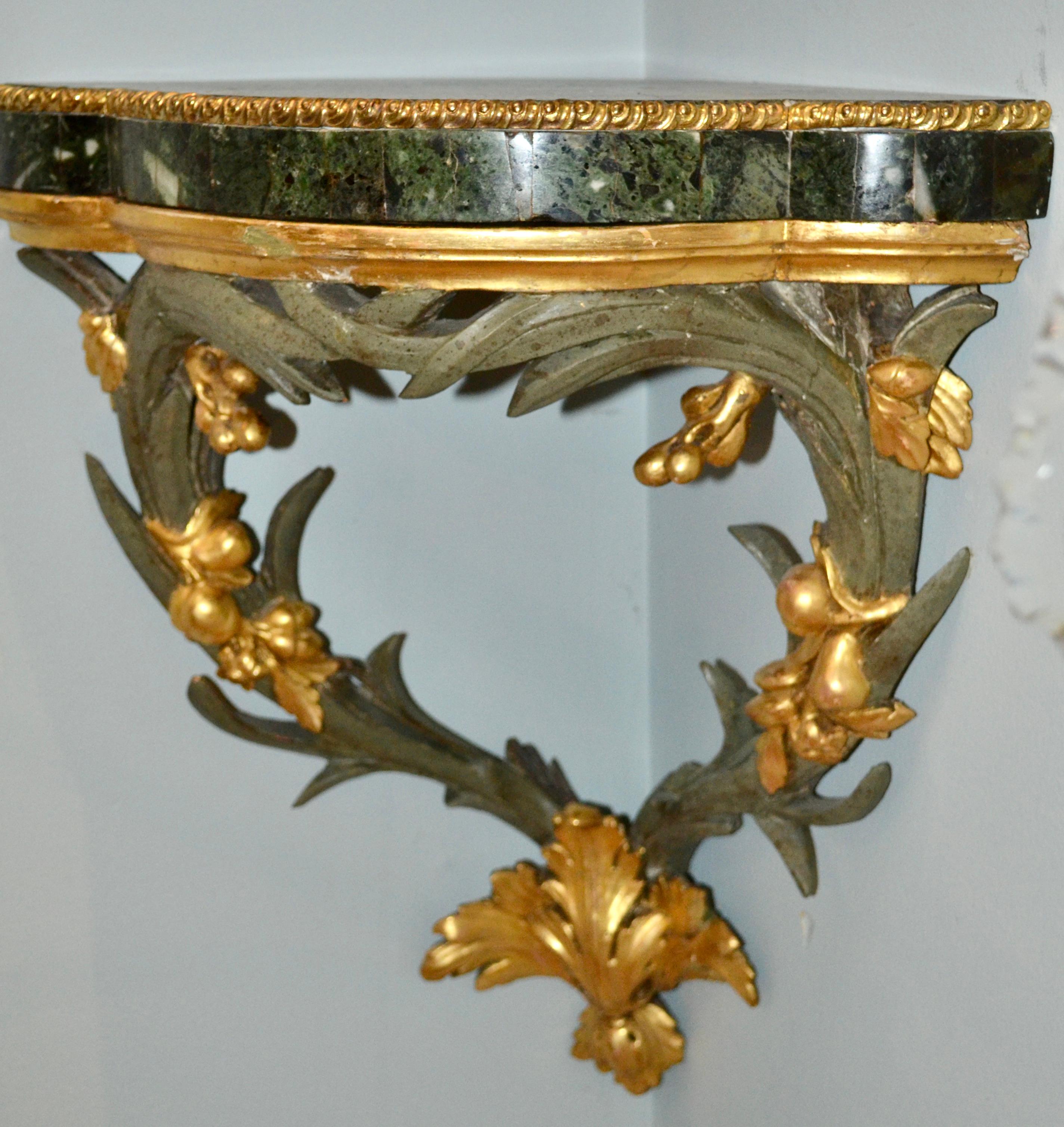 18th Century Italian Marble Topped Gilded and Silver Leafed Corner Bracket For Sale