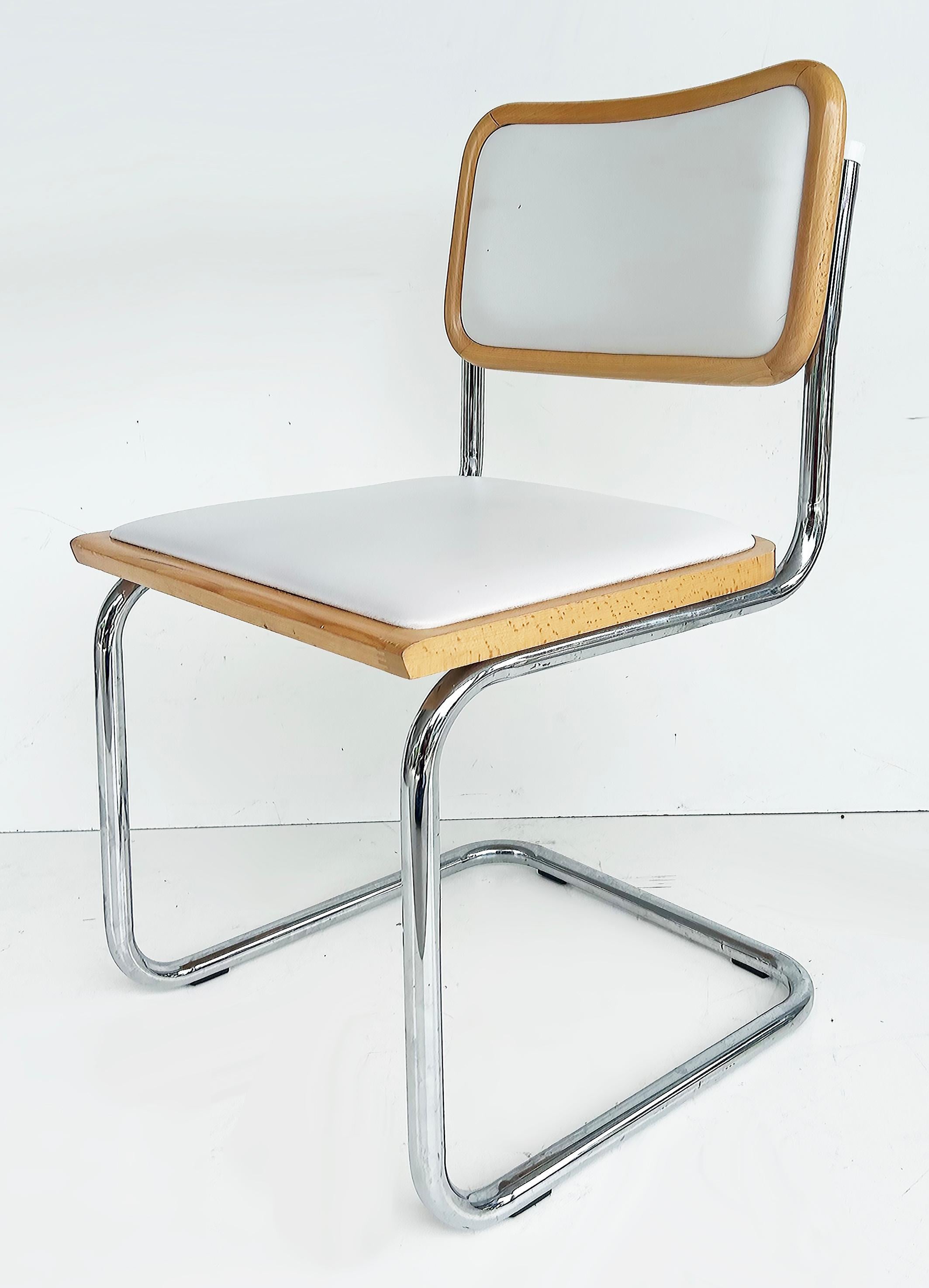Juego de 6 sillas de comedor italianas Cesca de Marcel Breuer en cromo, madera y cuero en venta 1