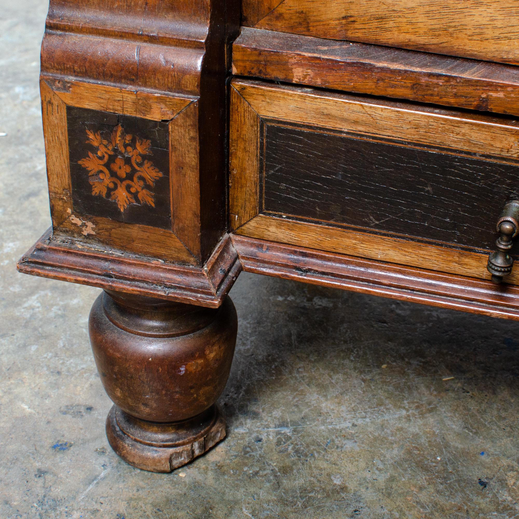 Cabinet Amor et Psyché en marqueterie italienne en vente 5