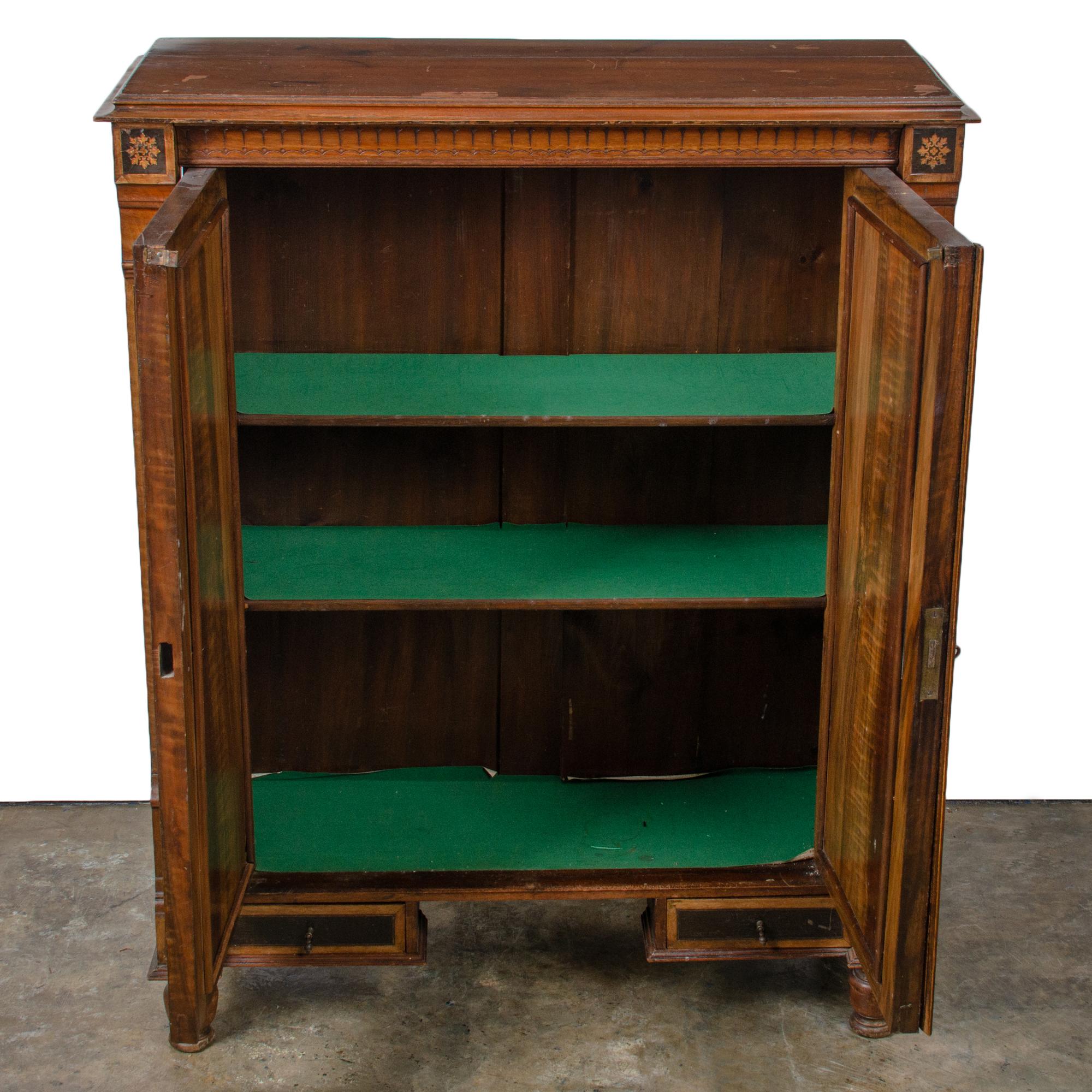 Cabinet Amor et Psyché en marqueterie italienne en vente 10