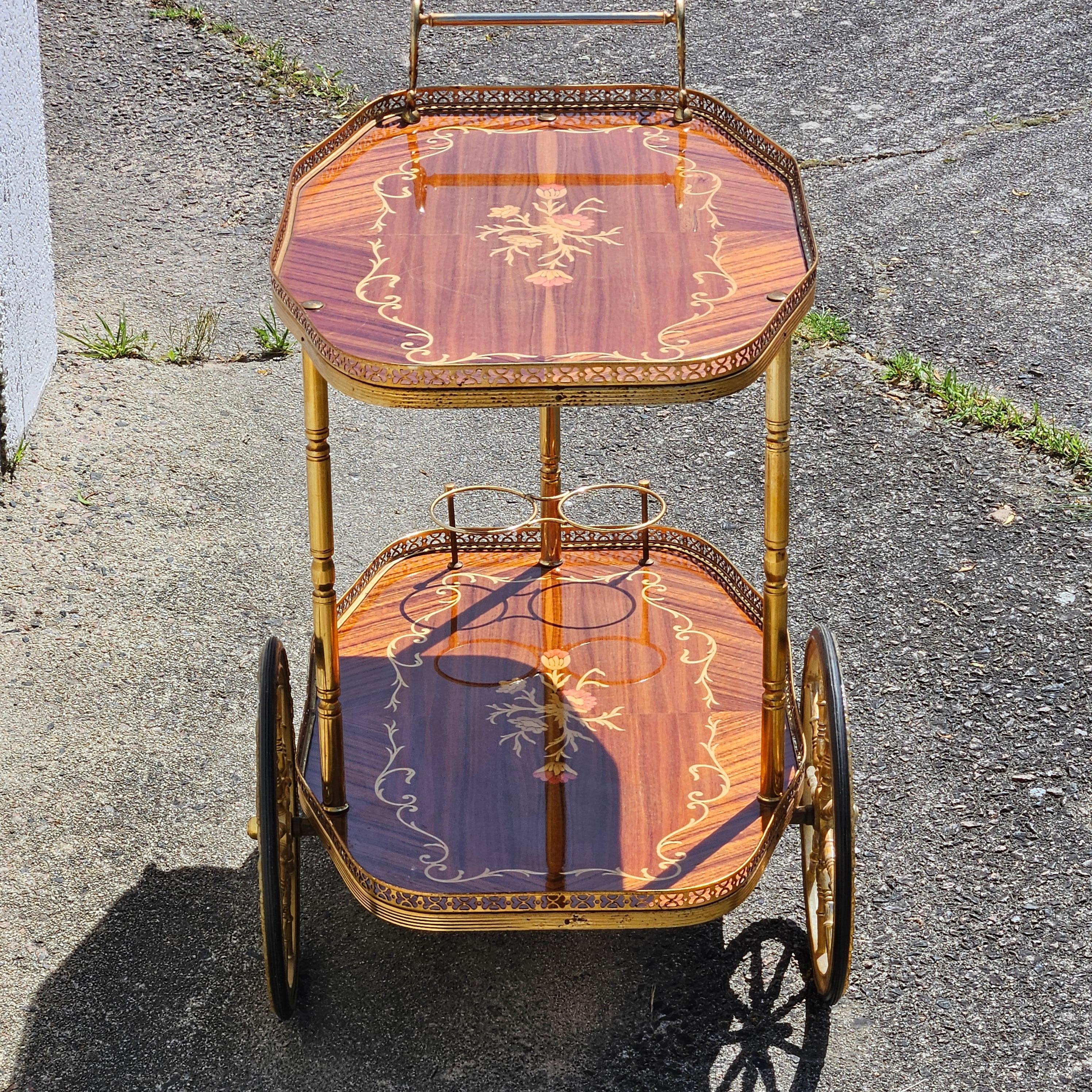 Chariot de bar à deux niveaux pour dessert - Trolley - Style néoclassique des années 70 Bon état à Bussiere Dunoise, Nouvel Aquitaine