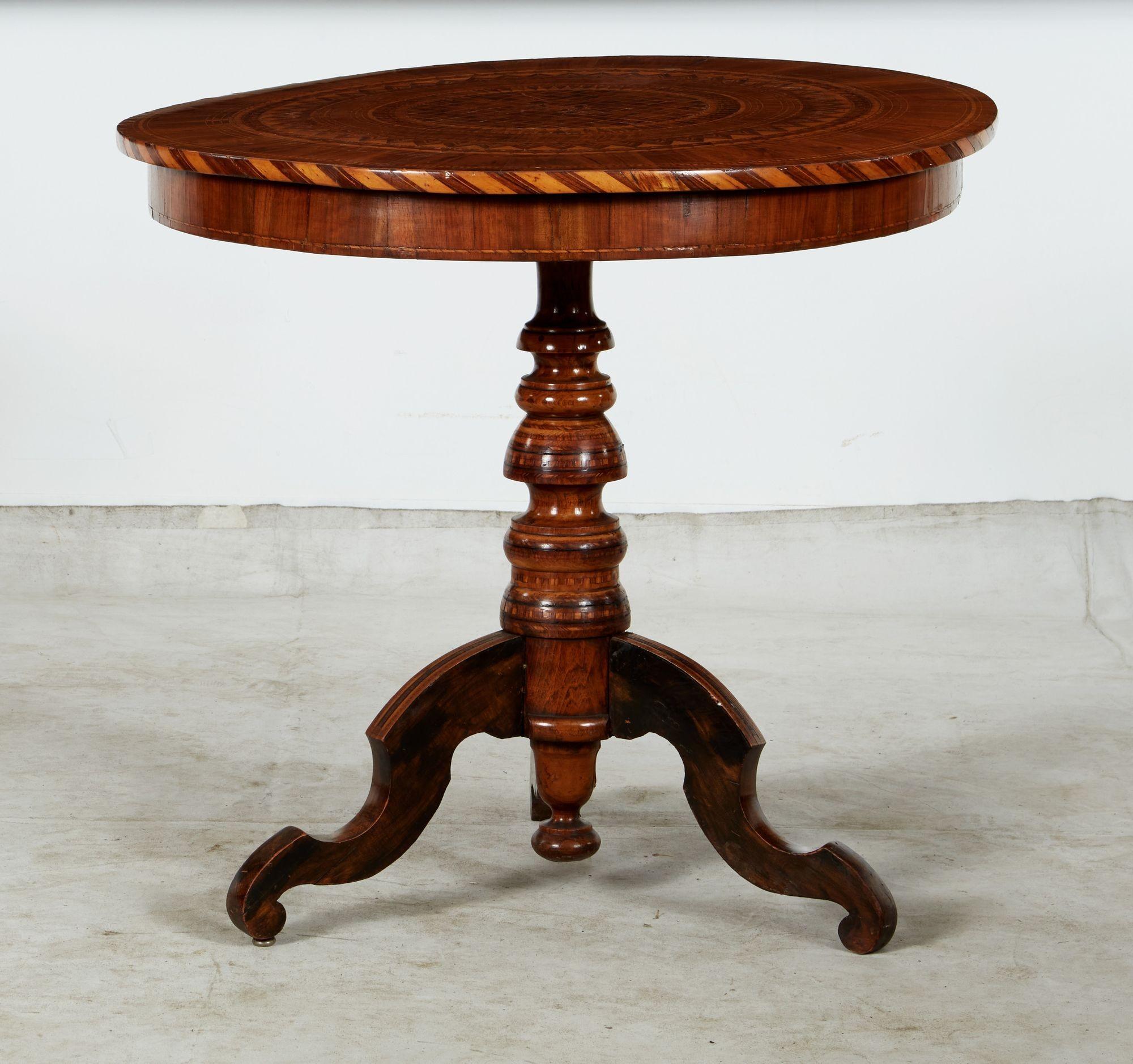 Mesa basculante italiana con marquetería incrustada Neoclásico en venta