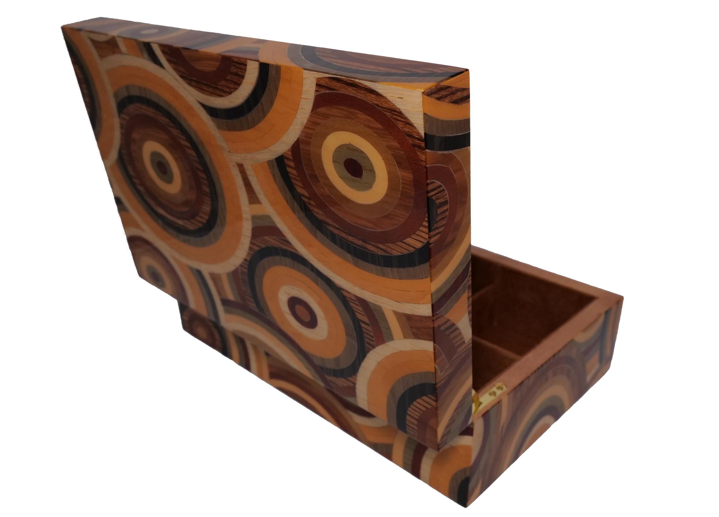 - Handmade for us by a fourth generation artisan in Sorrento, Italy
- A timeless heirloom that will be treasured forever.
- Each piece of wood has hand cut to create this unique geometric pattern
- The Rosewood has been inlaid with Ashwood,