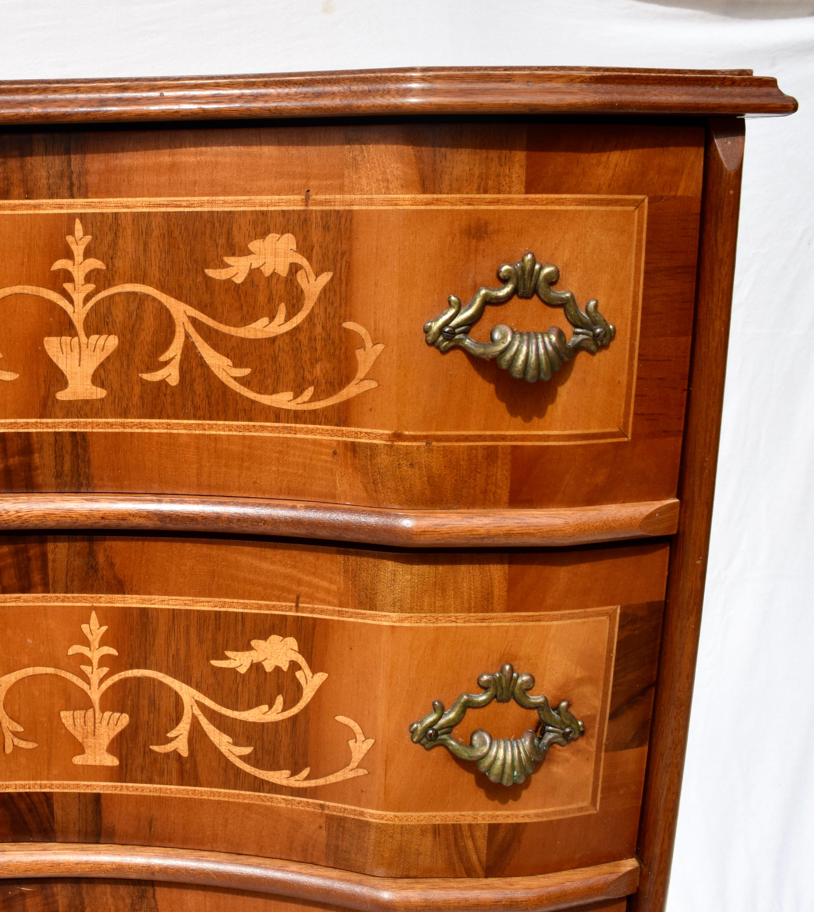 Italian Marquetry Louis XV Style Lingerie Chest of Drawers In Good Condition In Southampton, NJ