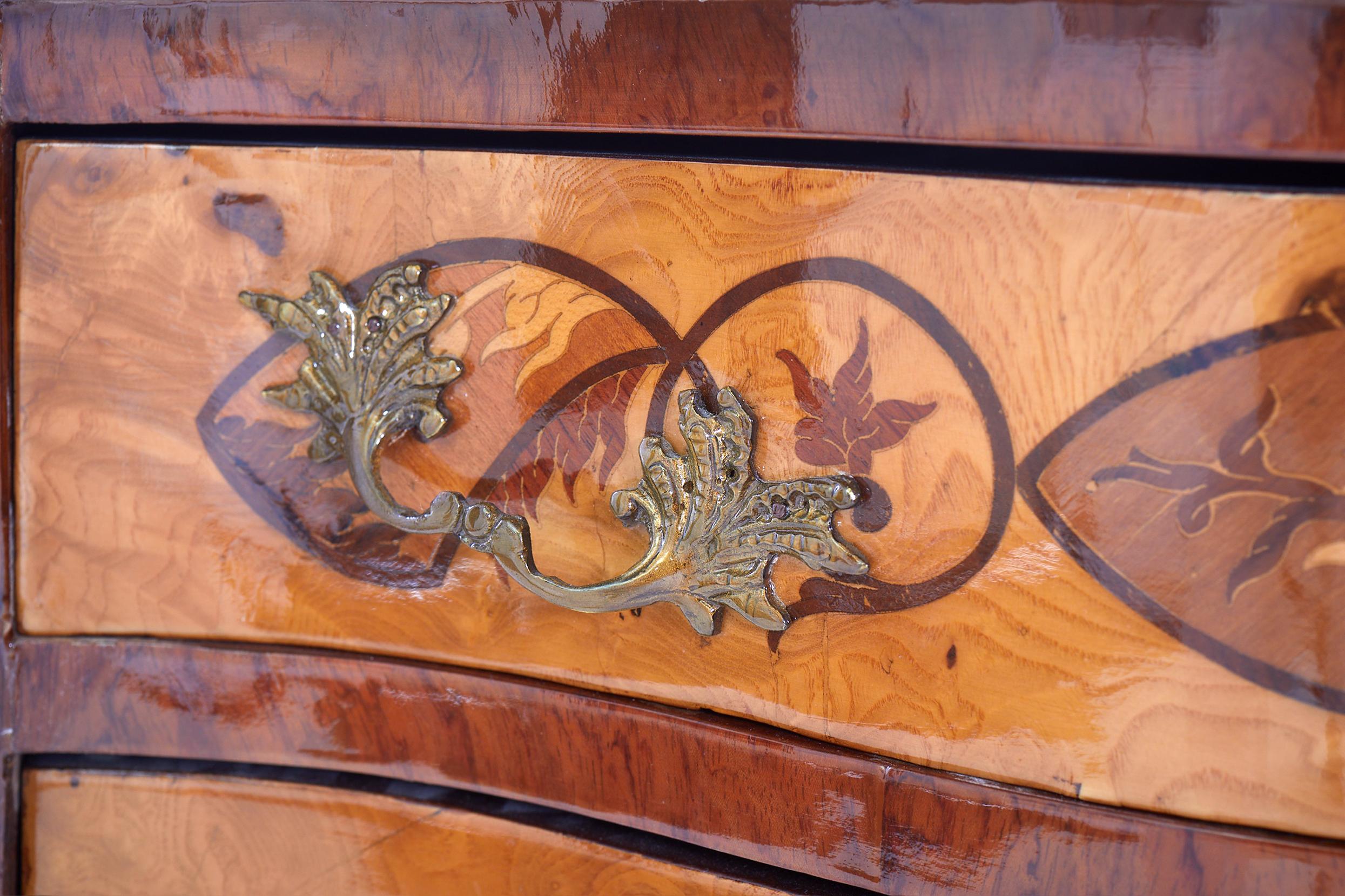 Italian Marquetry Small Server / Sideboard In Good Condition In Tarry Town, NY