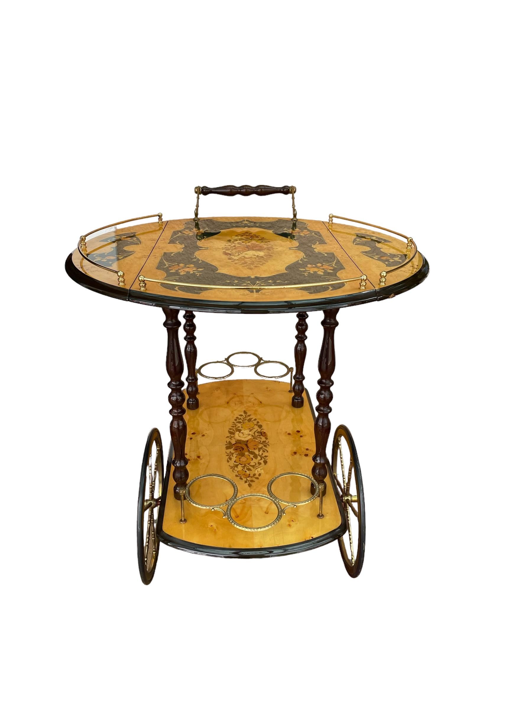 Italienischer Barwagen, Dessertwagen, Beistelltisch oder Badewagen aus Holz mit Intarsienarbeit im Angebot 10