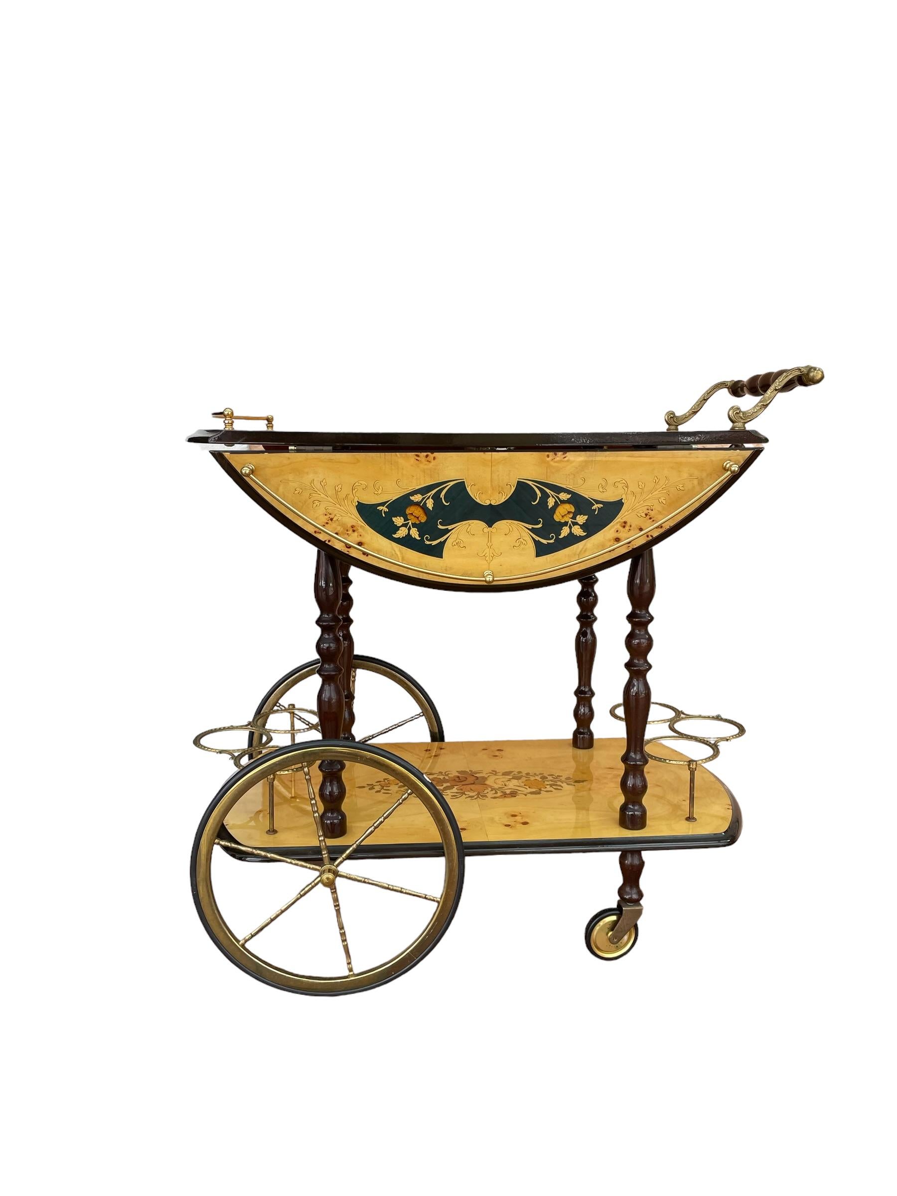 Italienischer Barwagen, Dessertwagen, Beistelltisch oder Badewagen aus Holz mit Intarsienarbeit im Angebot 2