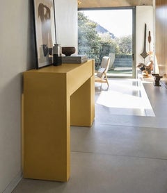 Italienischer Konsolentisch aus MDF mit mattem Lackfinish „Mogg Berlino“ – Dainelli Studio RAL1027