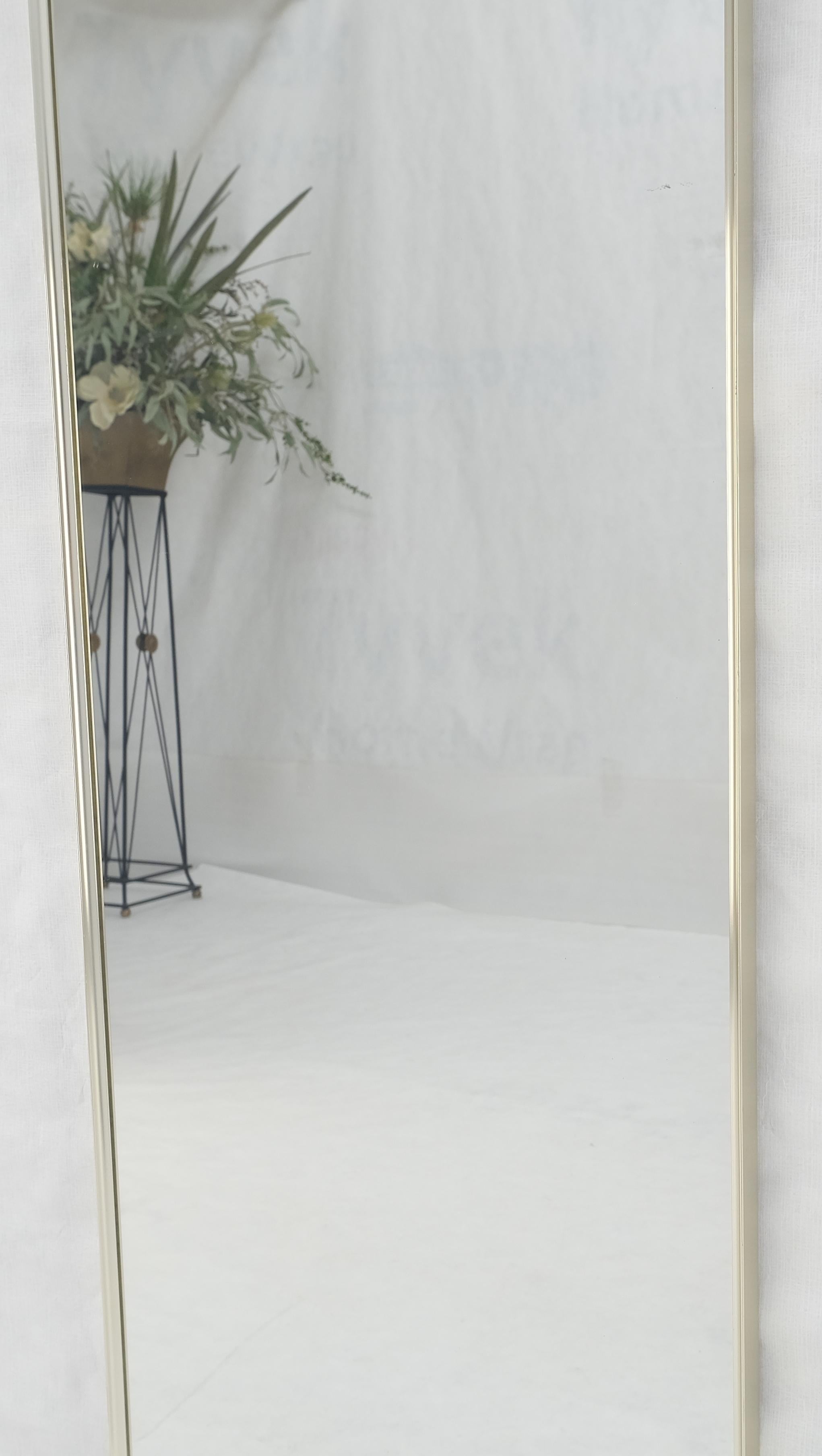 Miroir mural italien MCM c1970s en aluminium 15x51