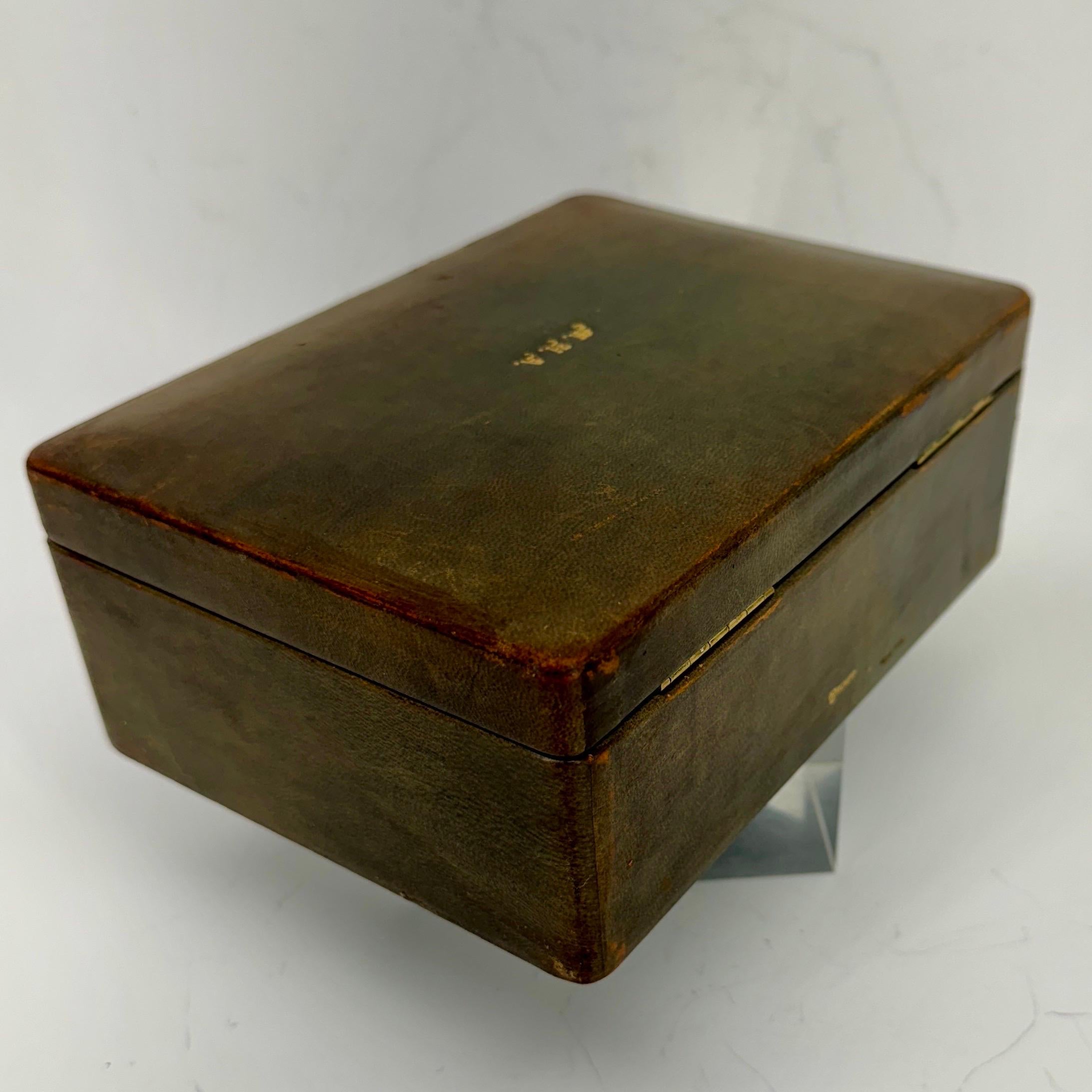 Italian Medium Size Brown Leather Jewelry Box, Mid-Century Modern For Sale 5