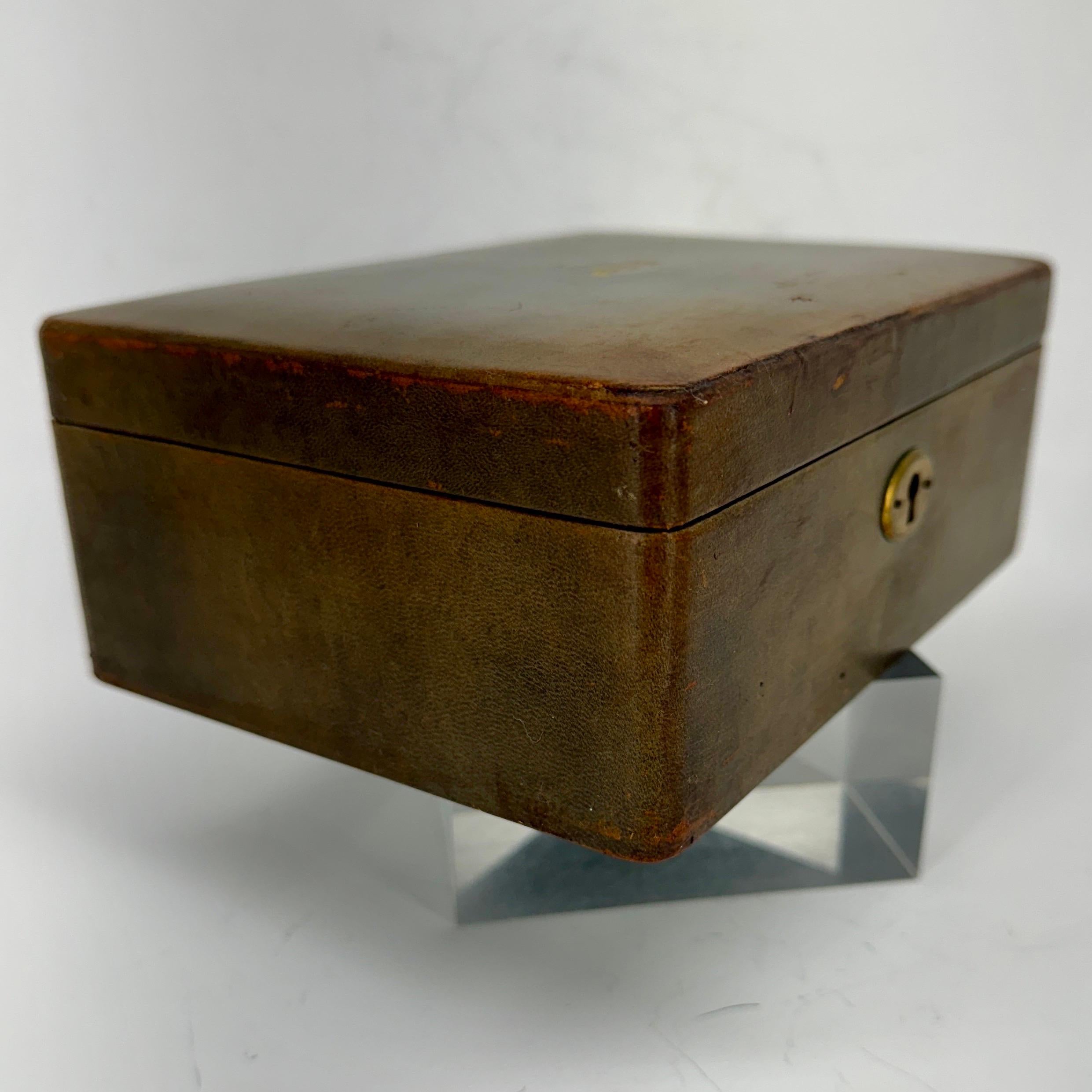Italian Medium Size Brown Leather Jewelry Box, Mid-Century Modern For Sale 8