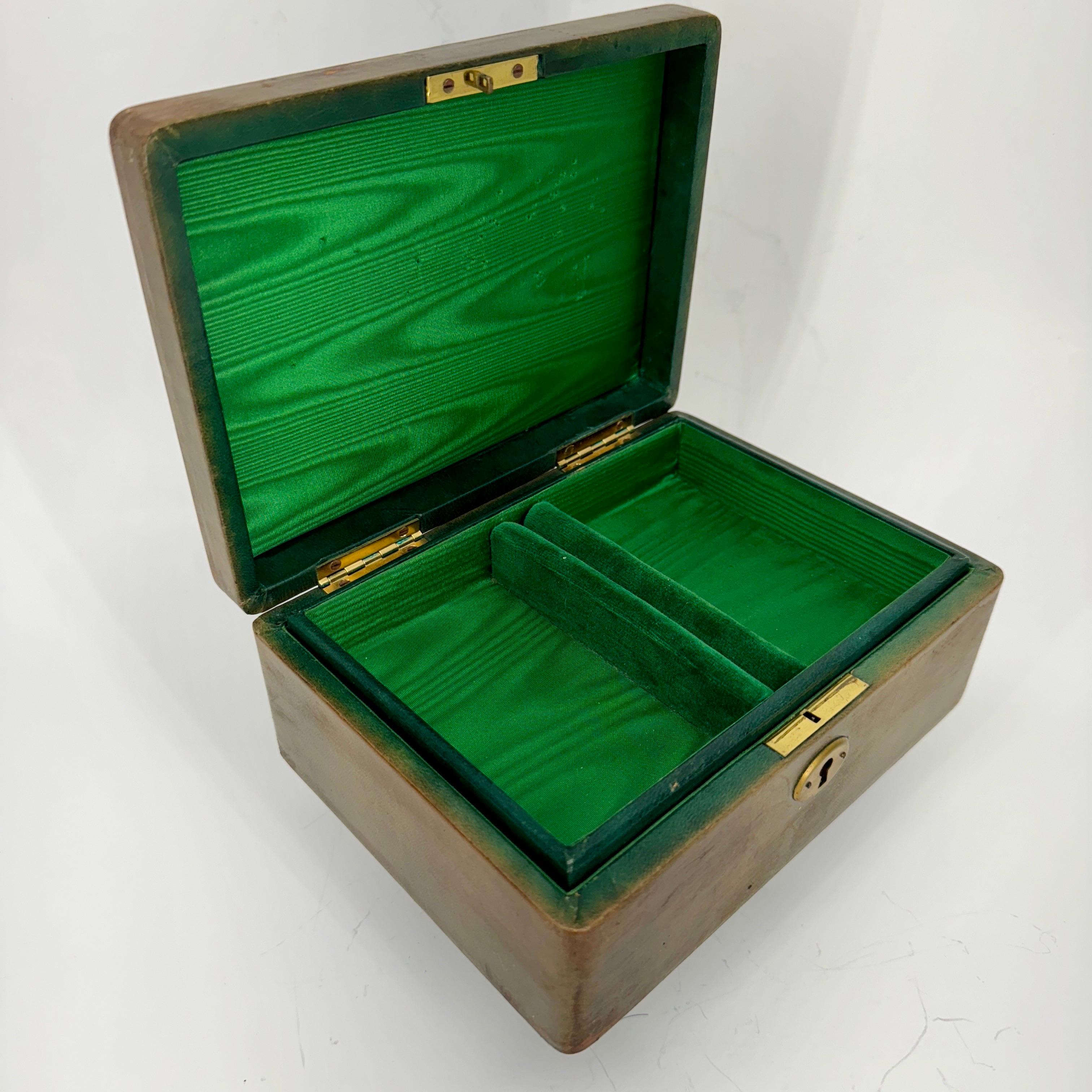 Italian Medium Size Brown Leather Jewelry Box, Mid-Century Modern For Sale 14