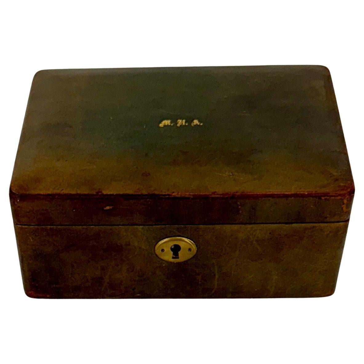 Italian Medium Size Brown Leather Jewelry Box, Mid-Century Modern For Sale 1