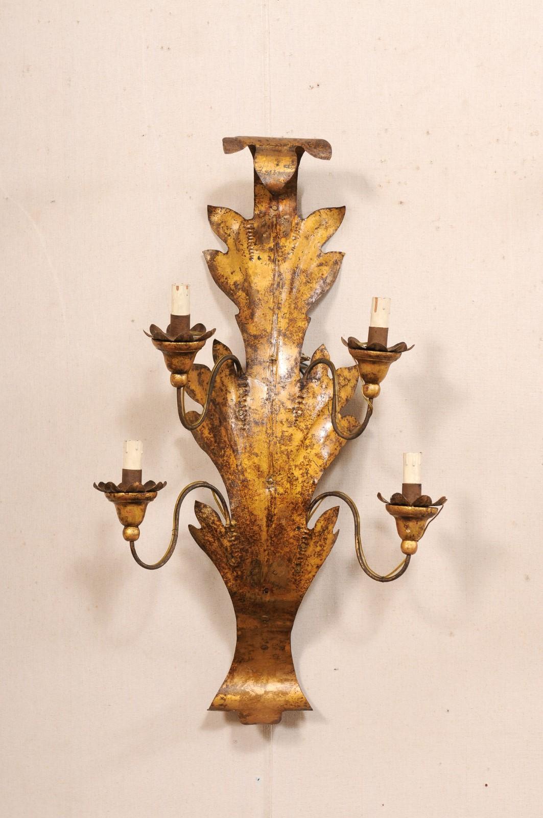 Italienische 4-Leuchten-Konsolen aus Metall mit Blattmotiv (unverdrahtet) im Zustand „Gut“ im Angebot in Atlanta, GA