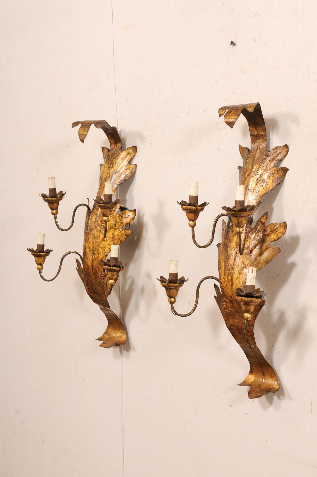 Italienische 4-Leuchten-Konsolen aus Metall mit Blattmotiv (unverdrahtet) im Angebot 1