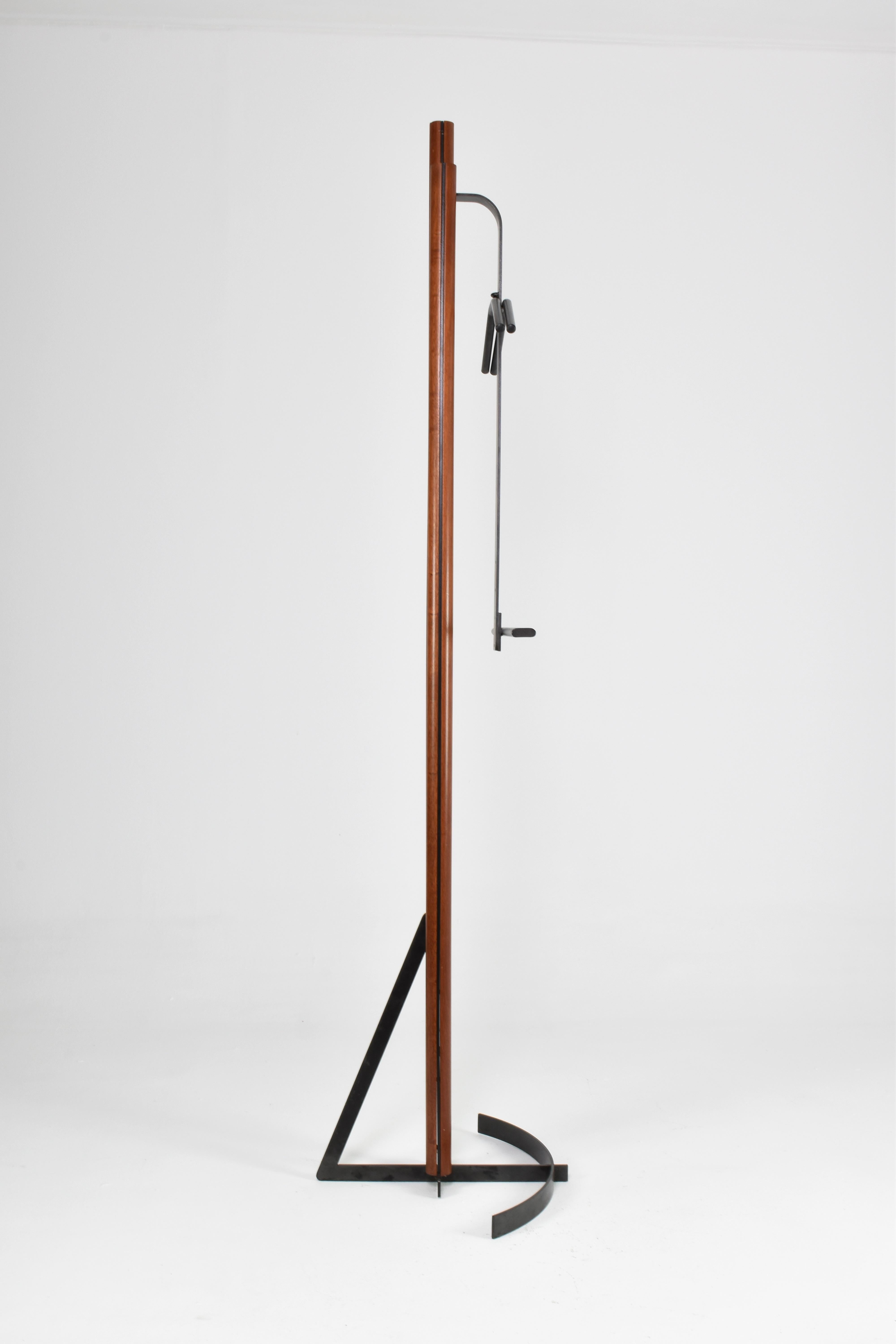 Porte-manteaux italien en métal et bois de hêtre attribué à Afra et Tobia Scarpa, 1970 en vente 6