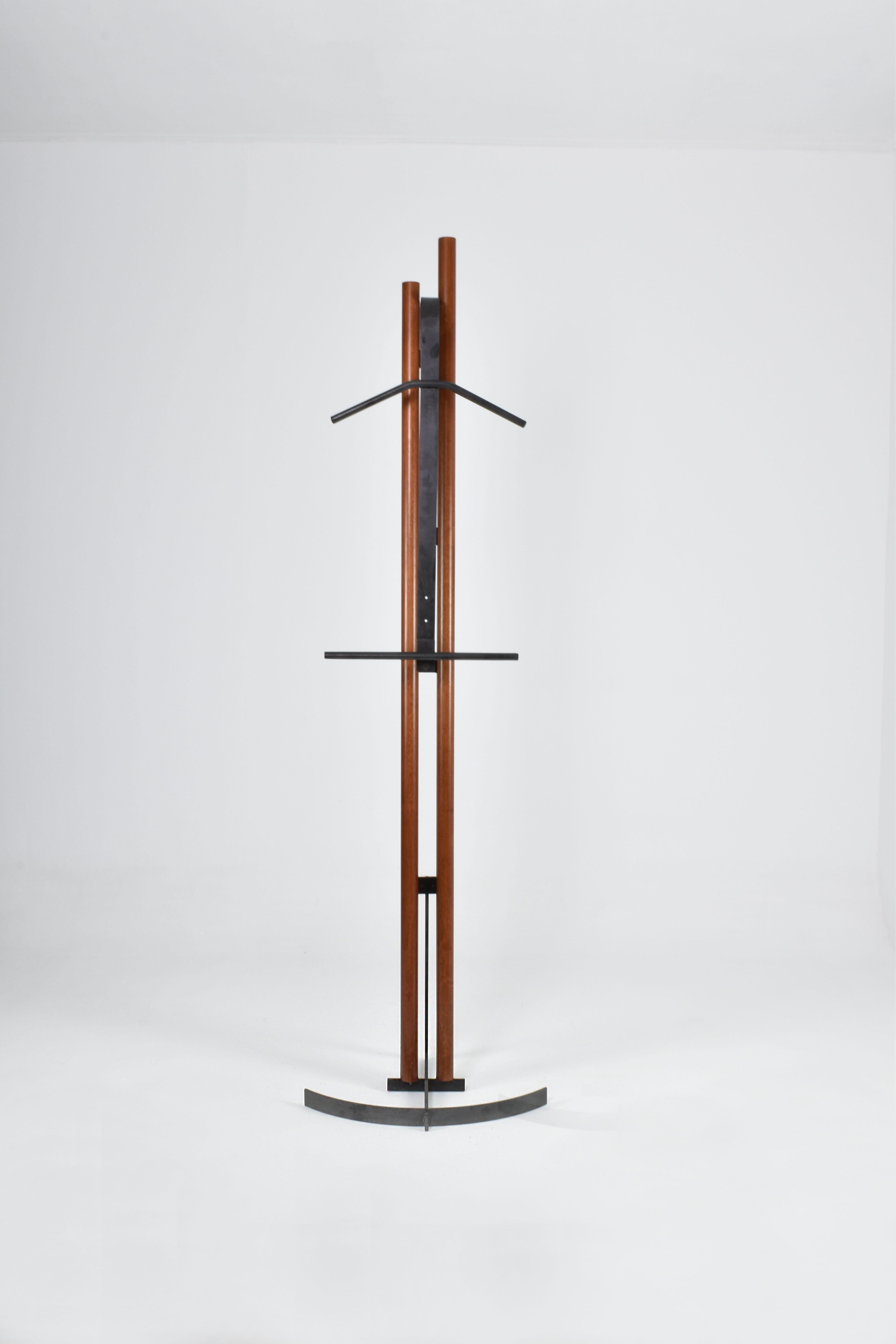 Mid-Century Modern Porte-manteaux italien en métal et bois de hêtre attribué à Afra et Tobia Scarpa, 1970 en vente