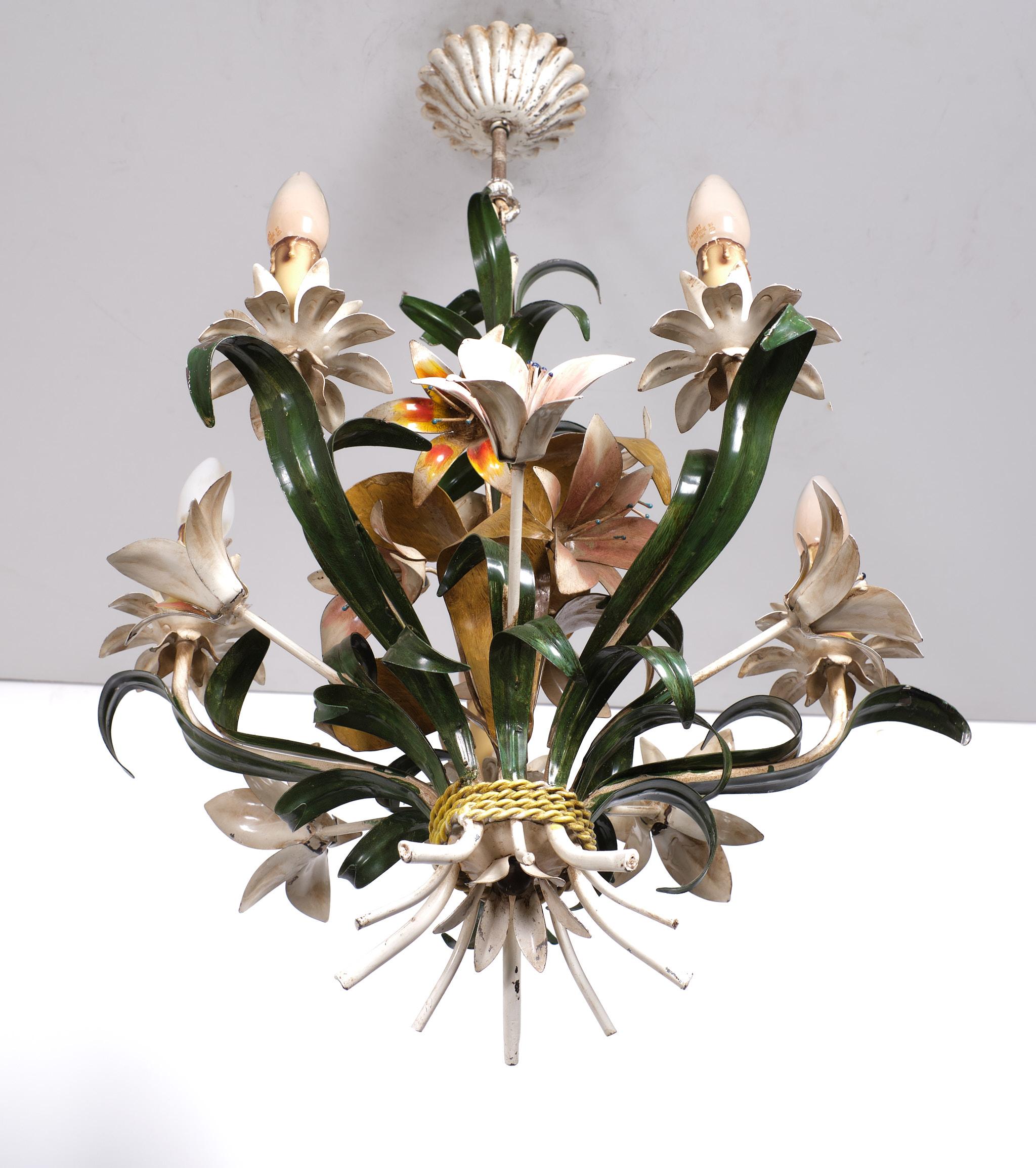 Néo-rococo Lustre italien en métal à fleurs, années 1960 en vente