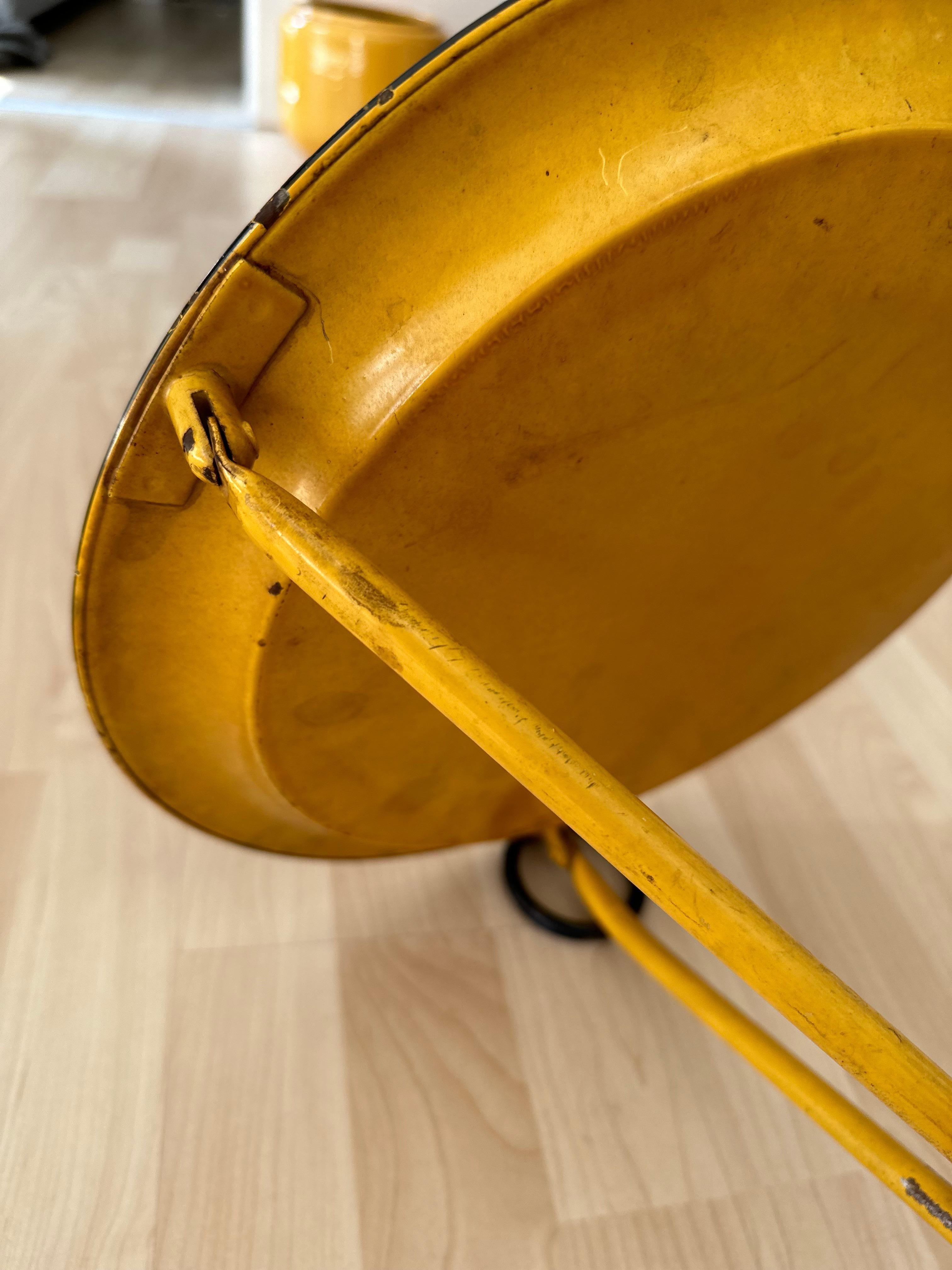 Italian metal folding side table Empire style, yellow and black, Mid century For Sale 4