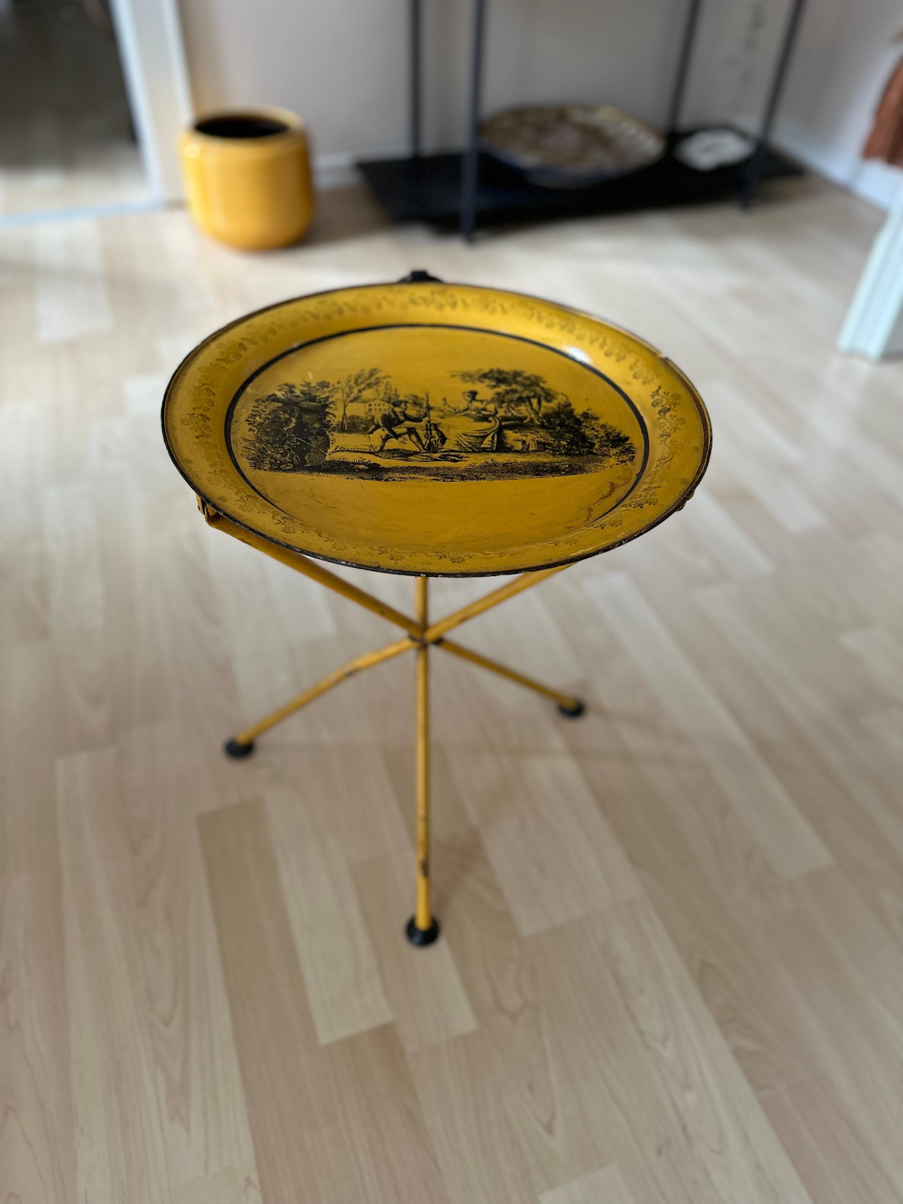 Hand-Painted Italian metal folding side table Empire style, yellow and black, Mid century For Sale