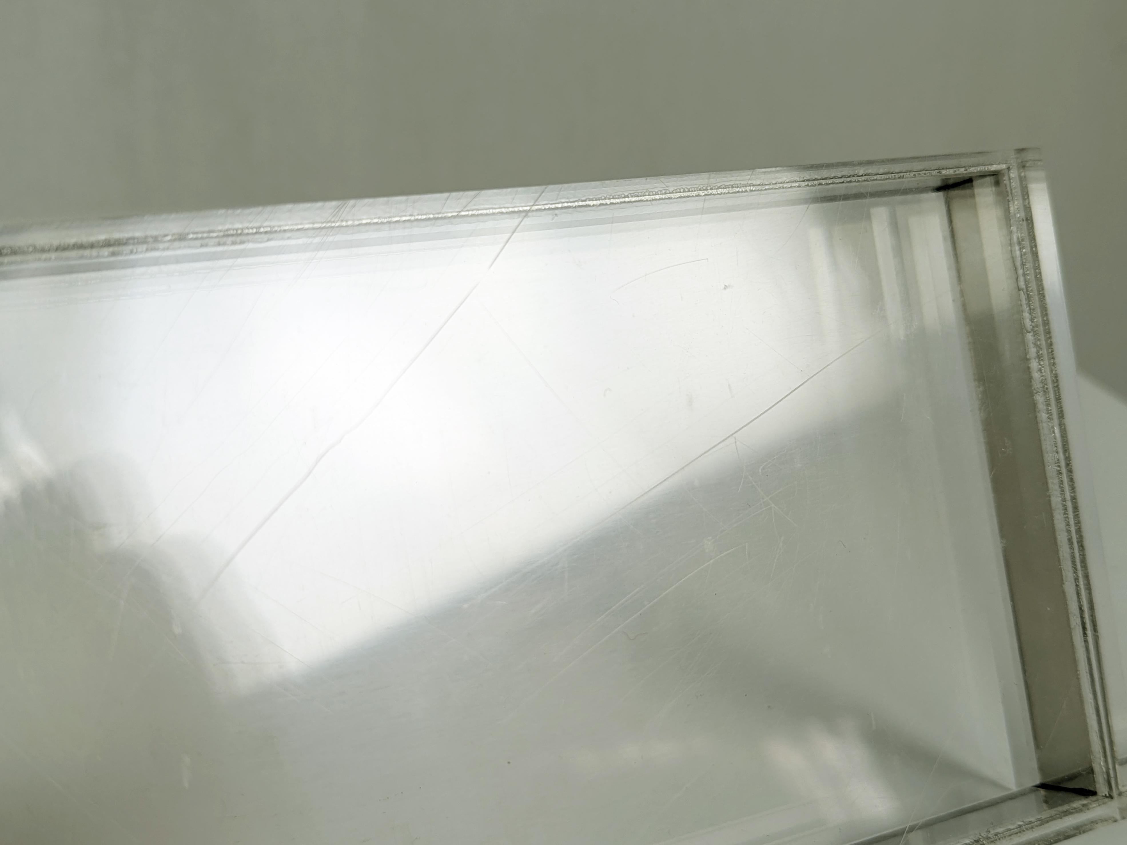 Caja italiana de metal y plexiglás, años 70 finales del siglo XX