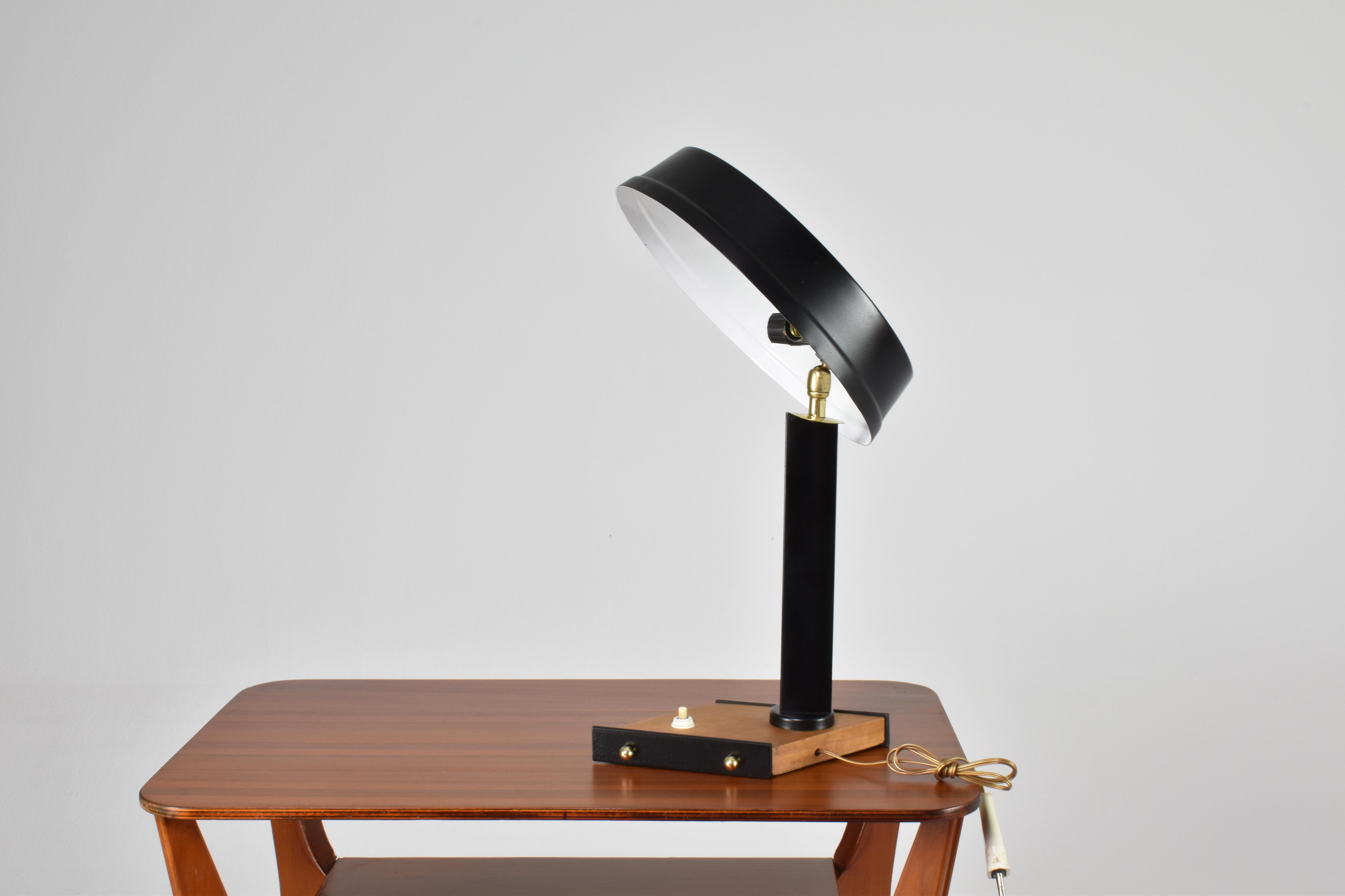 Mid-Century Modern Italian Metal Table Lamp Attributed to Oscar Torlasco, 1950s For Sale