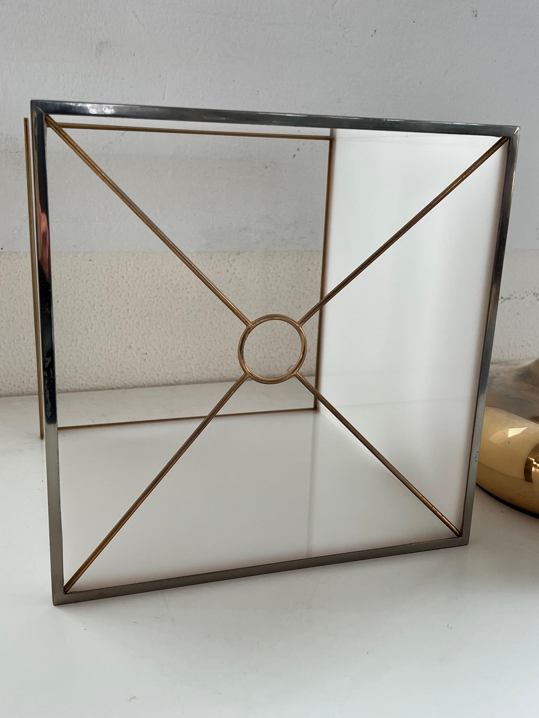 Italian Metal Table Lamp with Square Perspex Lampshade, 1970s For Sale 8