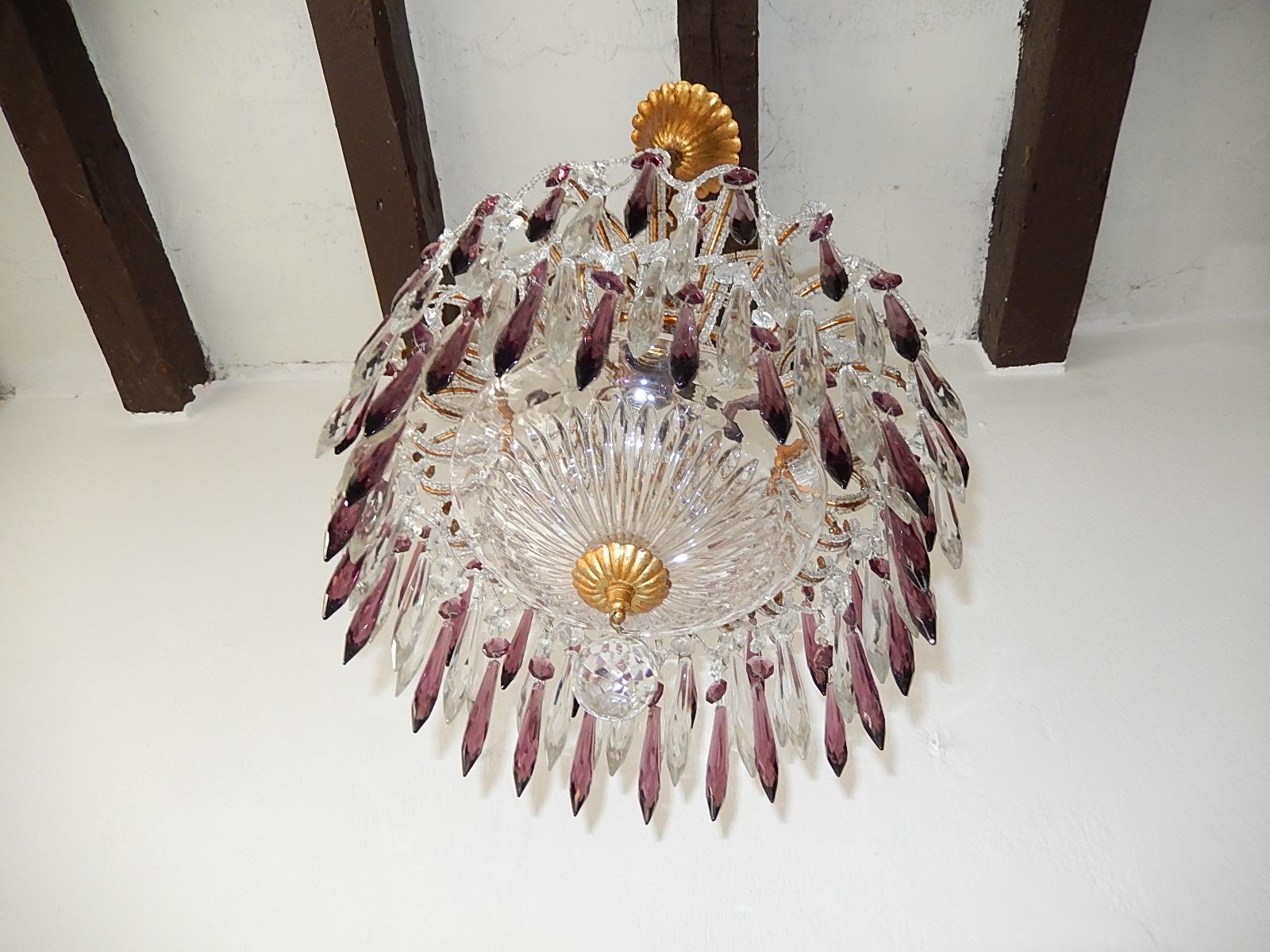 Italian Micro-Beaded Amethyst Crystal Prisms Chandelier In Good Condition For Sale In Modena (MO), Modena (Mo)