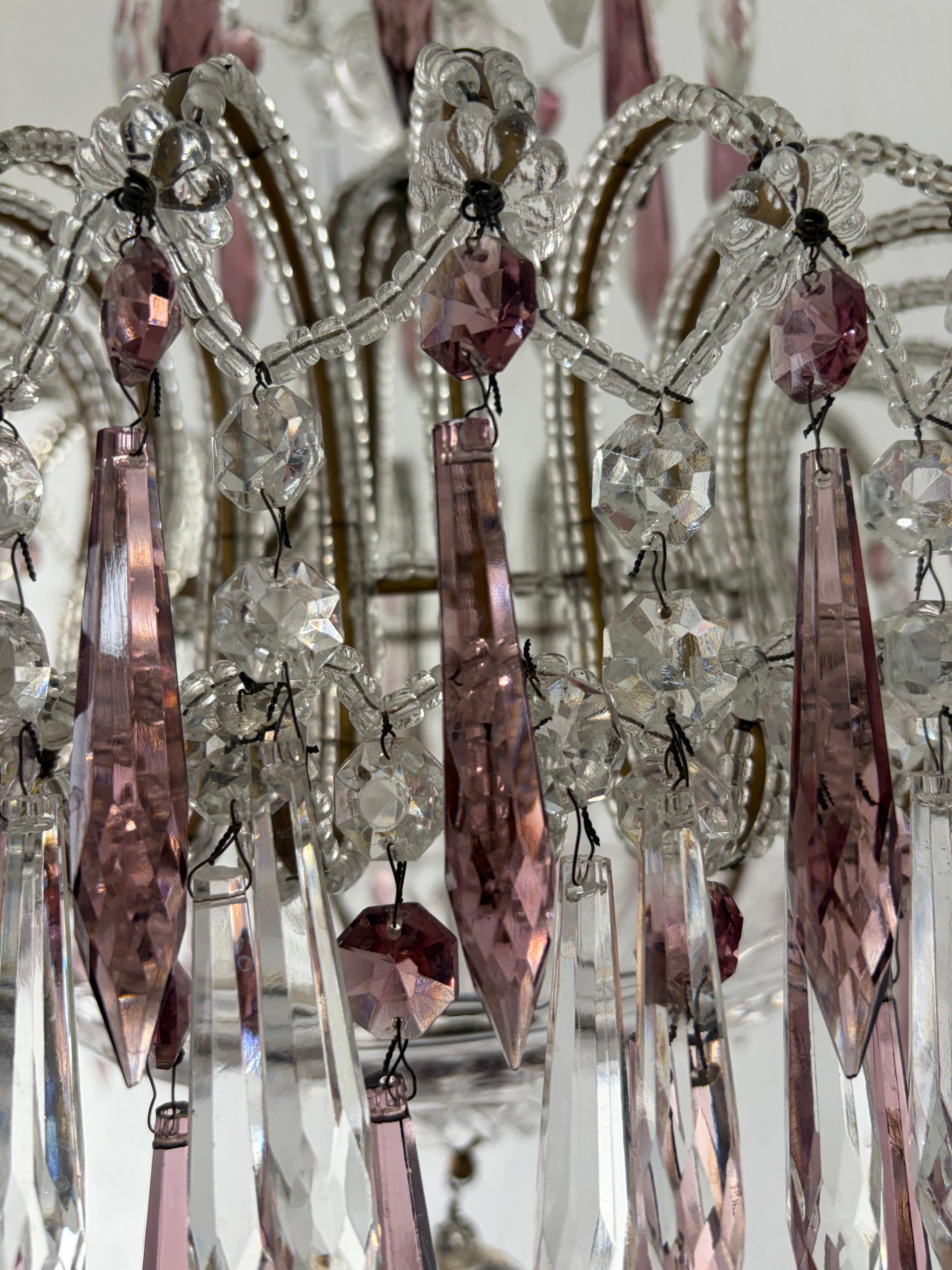 Araña italiana de microesferas y prismas de cristal amatista c 1920 Una de dos Cristal en venta