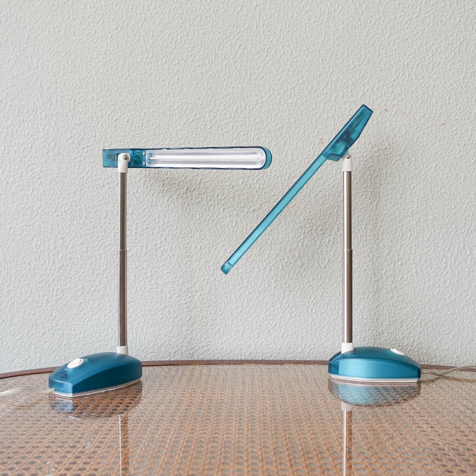 Lampe de table italienne Microlight par Ernesto Gismondi pour Artemide, années 1990 en vente 8