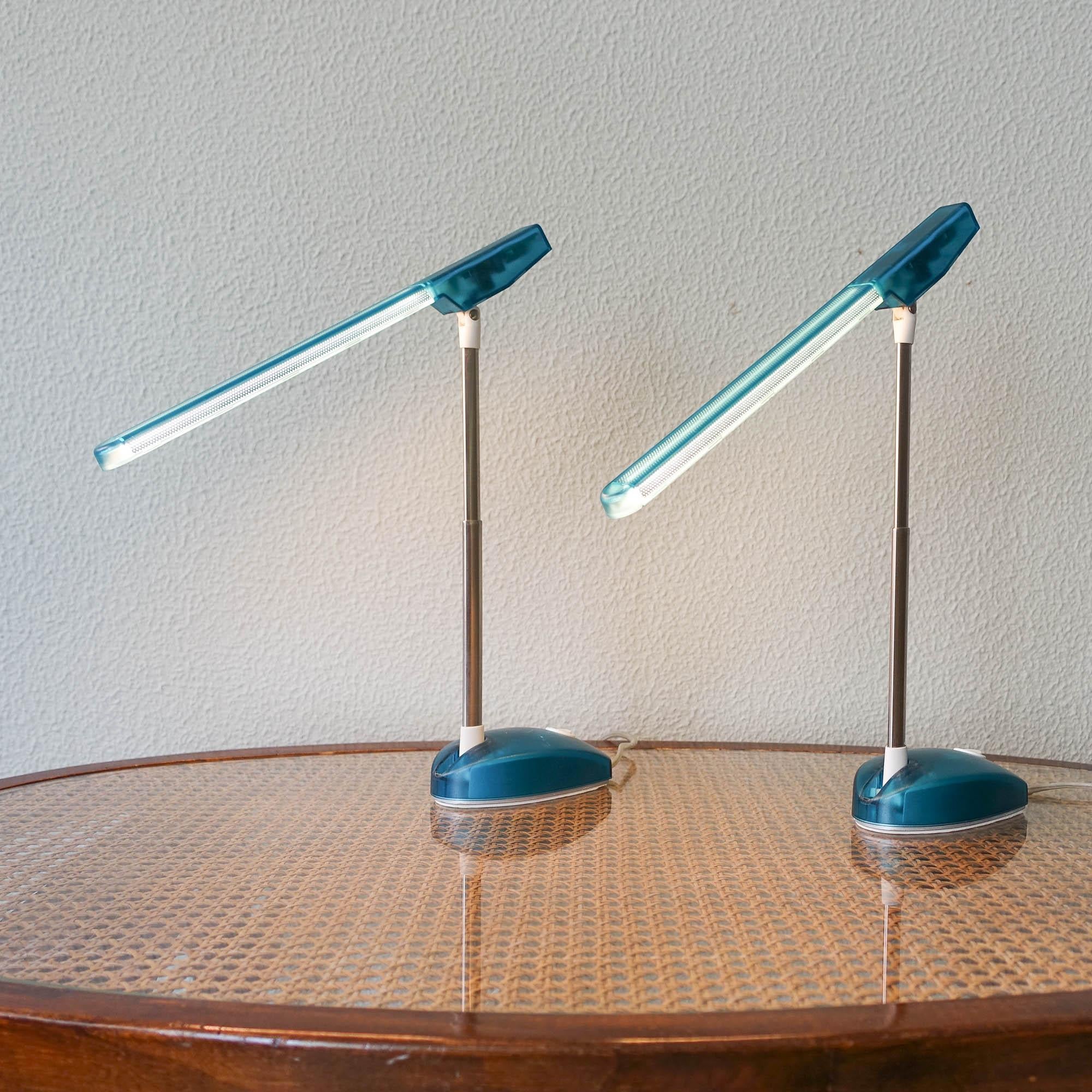 Minimaliste Lampe de table italienne Microlight par Ernesto Gismondi pour Artemide, années 1990 en vente