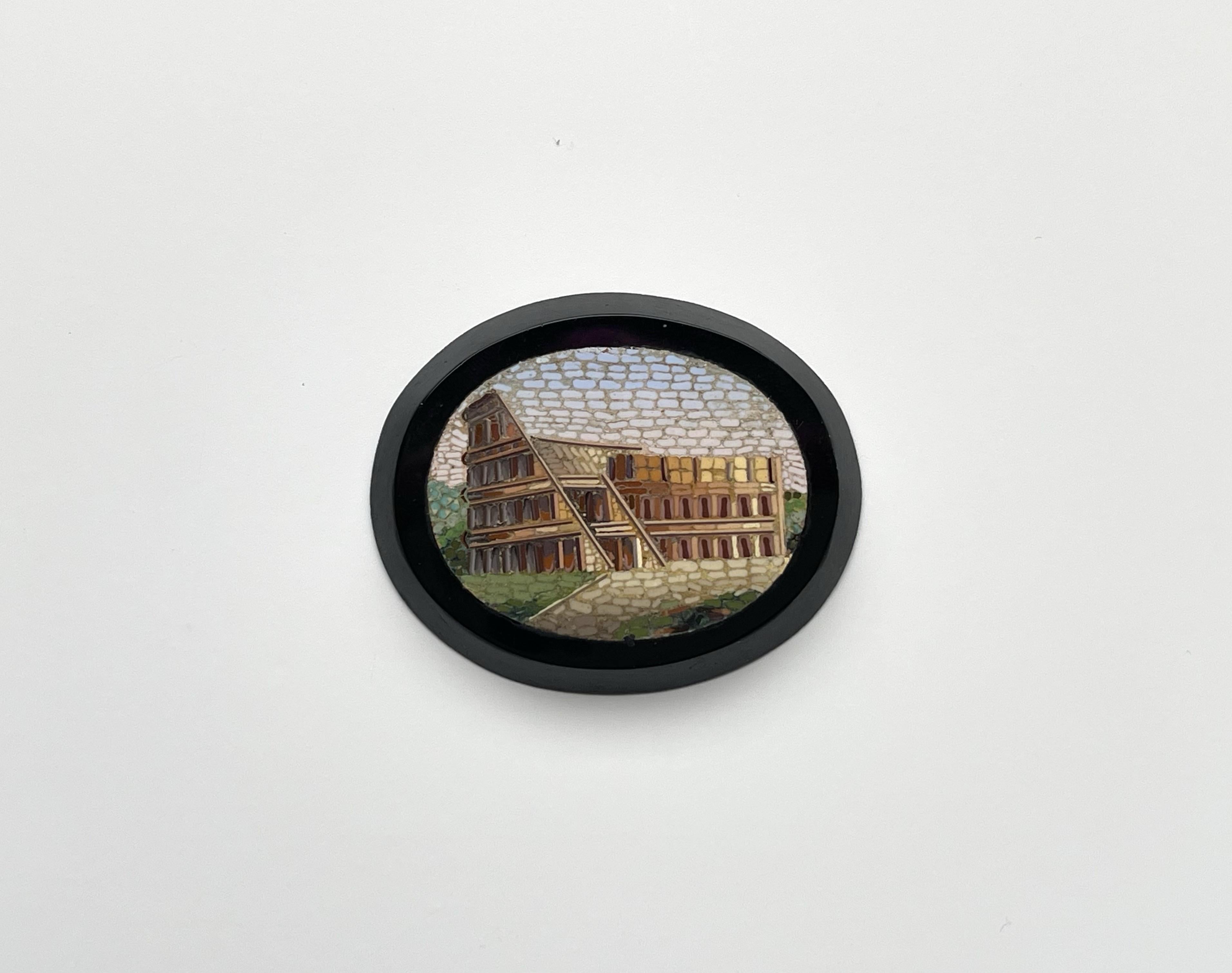 Italienische Mikromosaik Mikrosaik Colosseo Romano Colosseum Römisch  (Ovalschliff) im Angebot