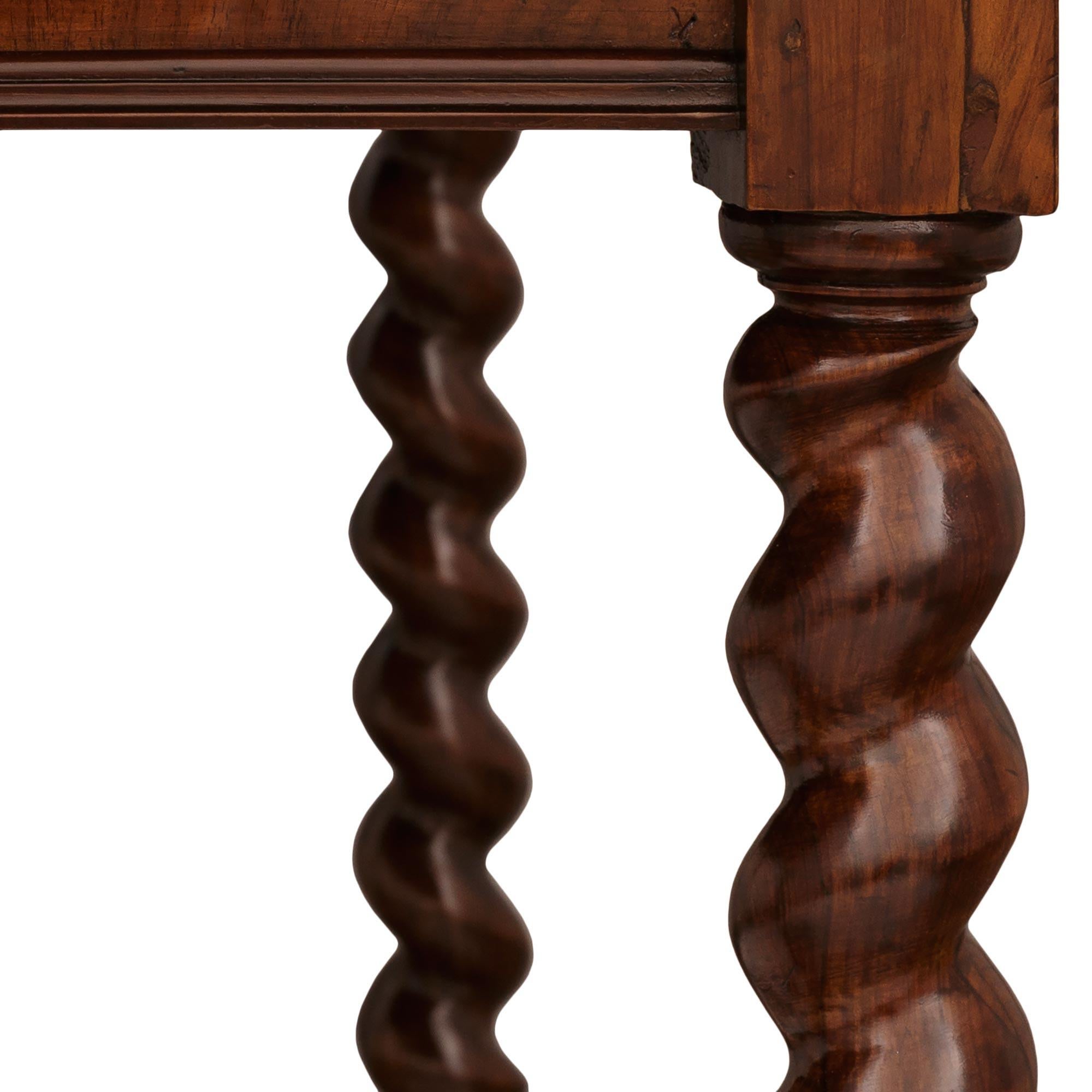 Italienische Mitte des 18. Jahrhunderts römischen Barock st. Nussbaum Mitte Tisch im Angebot 1