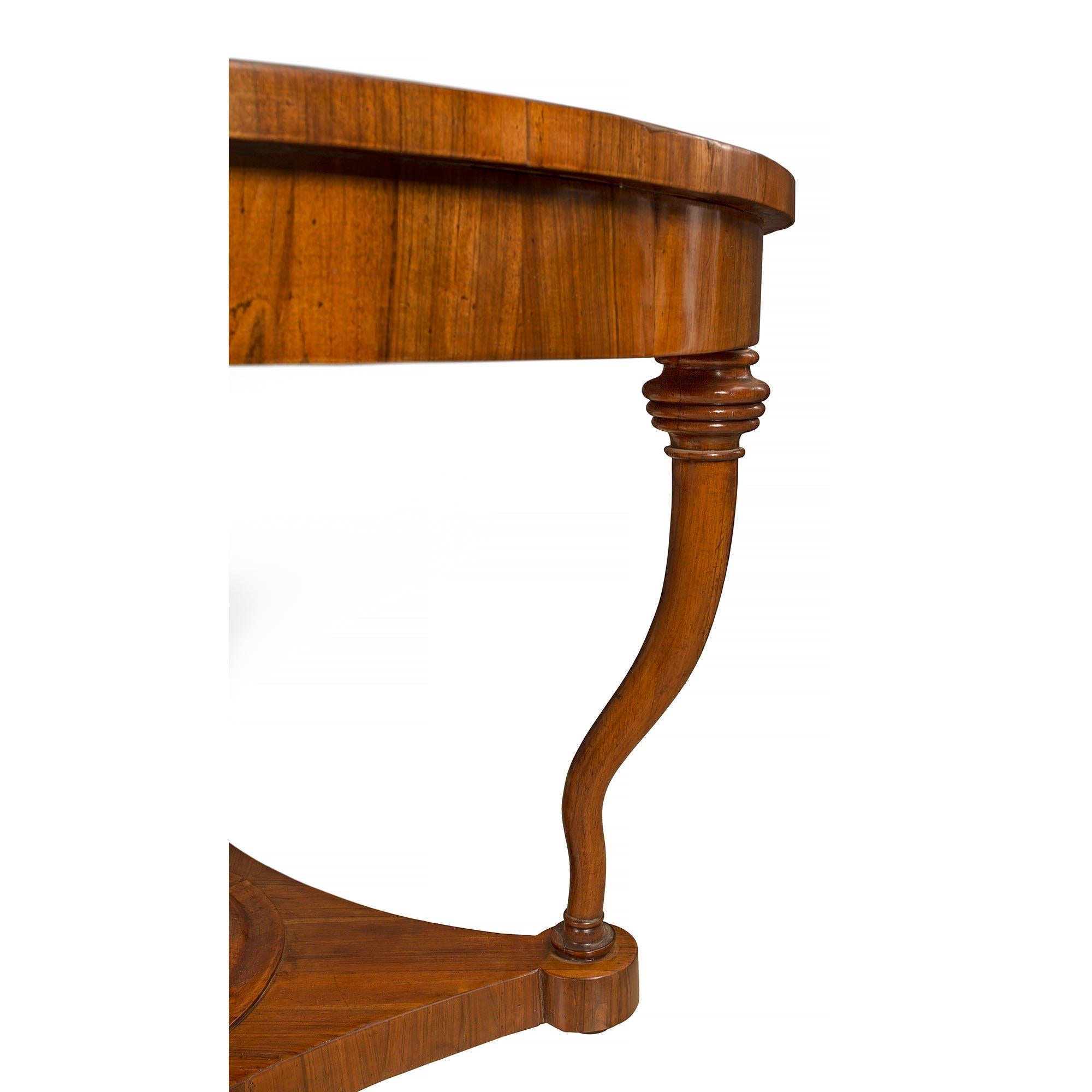 18th Century and Earlier Italian Mid 18th Century Tuscan Walnut Center Table For Sale
