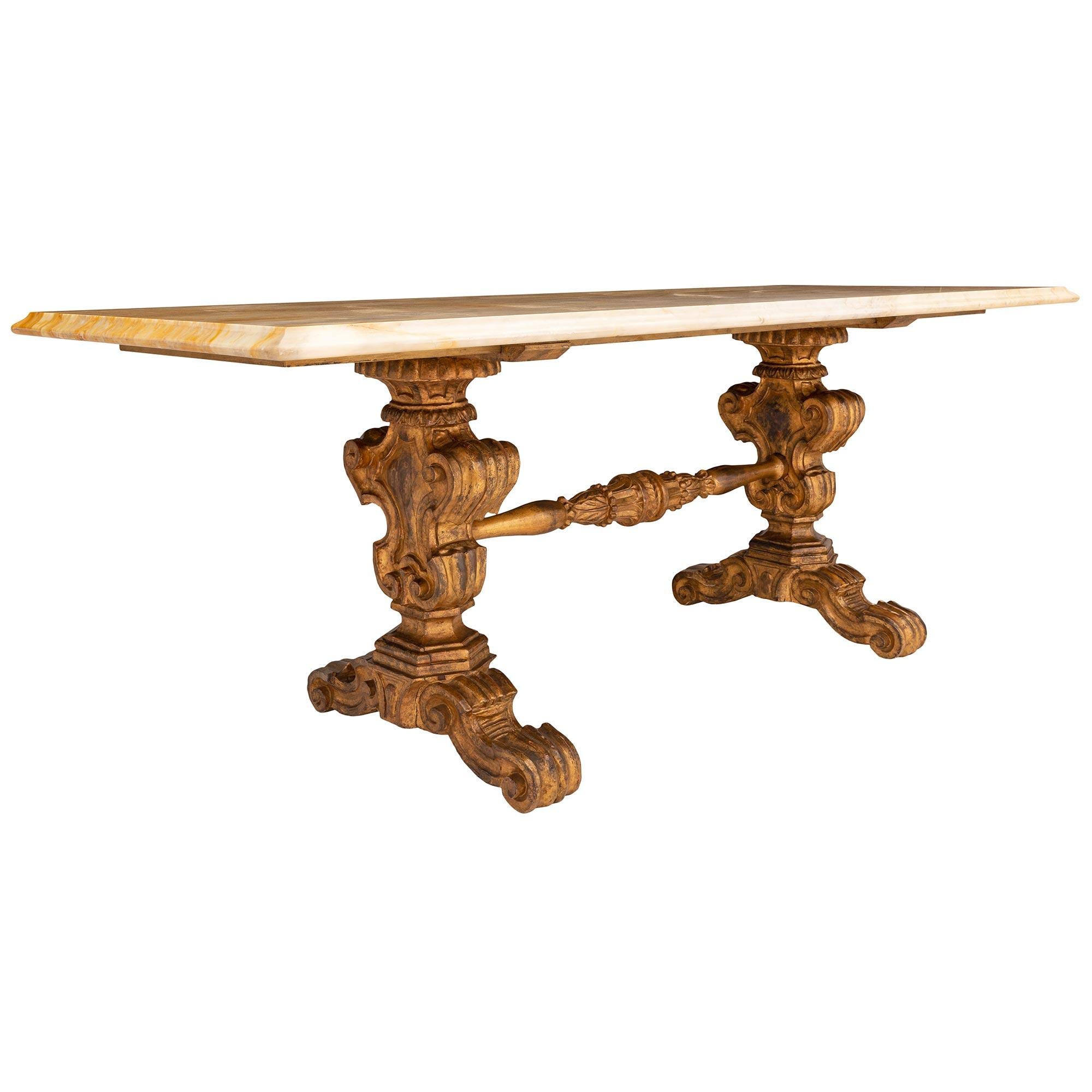 Baroque Table centrale italienne du milieu du XIXe siècle en marbre Mecca et Jaune de Sienne en vente