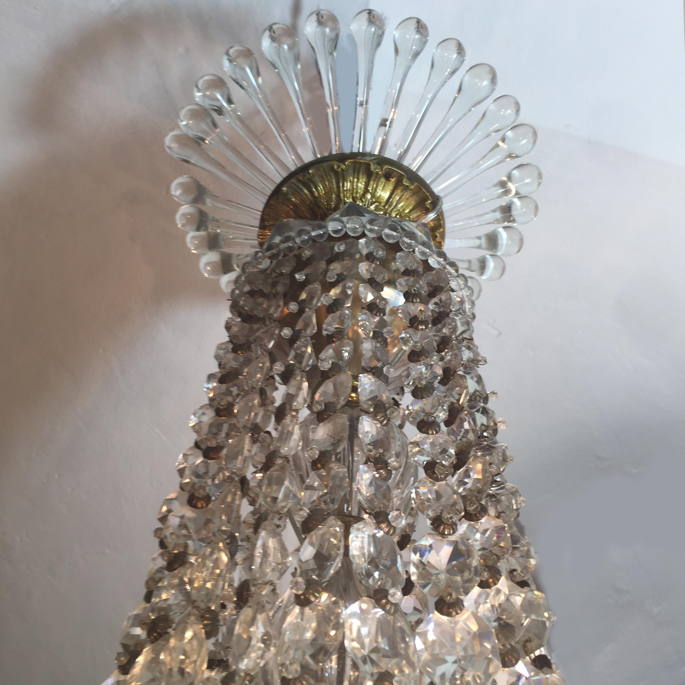 Charles X Italian Mid-19th Century Chandelier Gilded Wood and Crystal 12 Lights For Sale