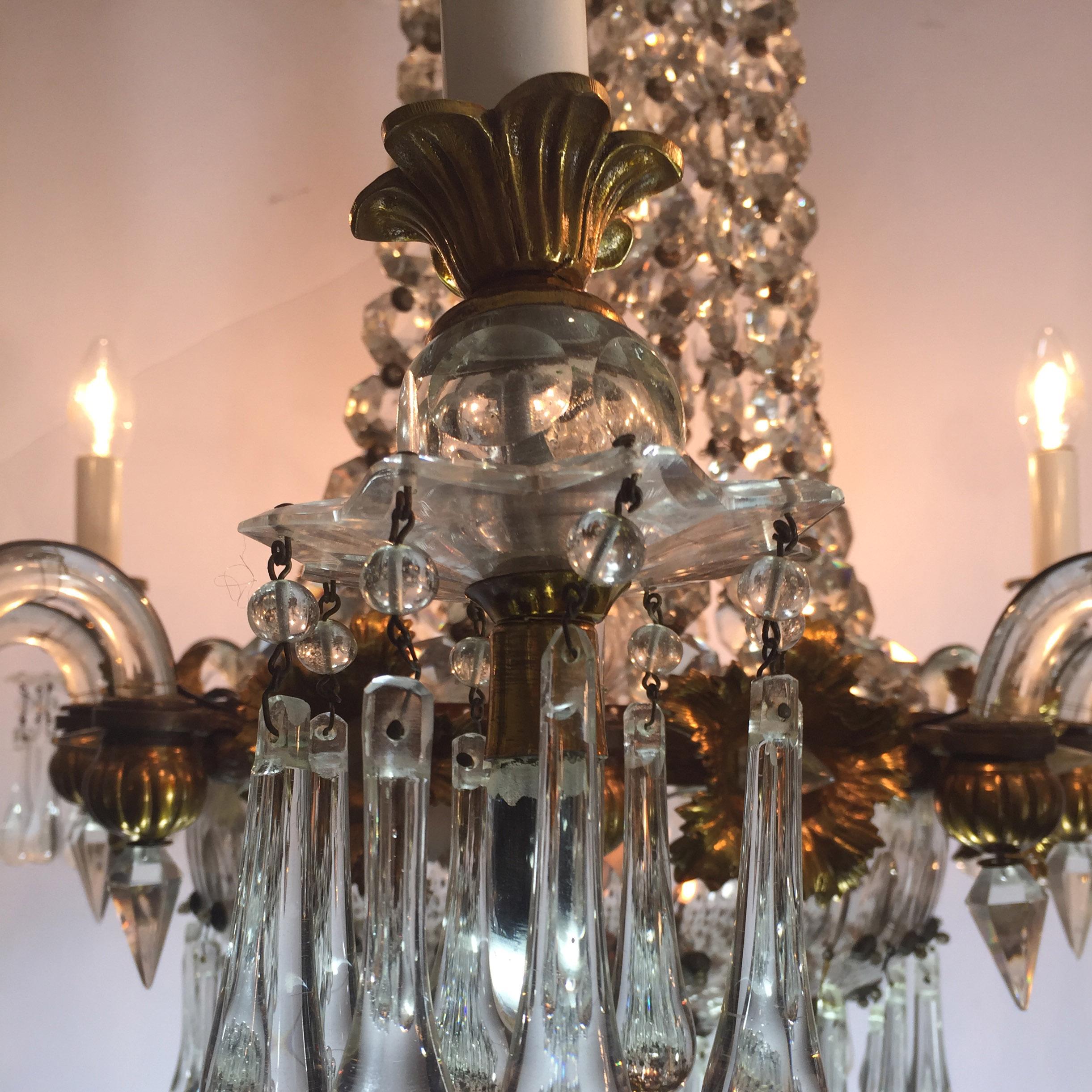Italian Mid-19th Century Chandelier Gilded Wood and Crystal 12 Lights In Good Condition For Sale In Firenze, IT