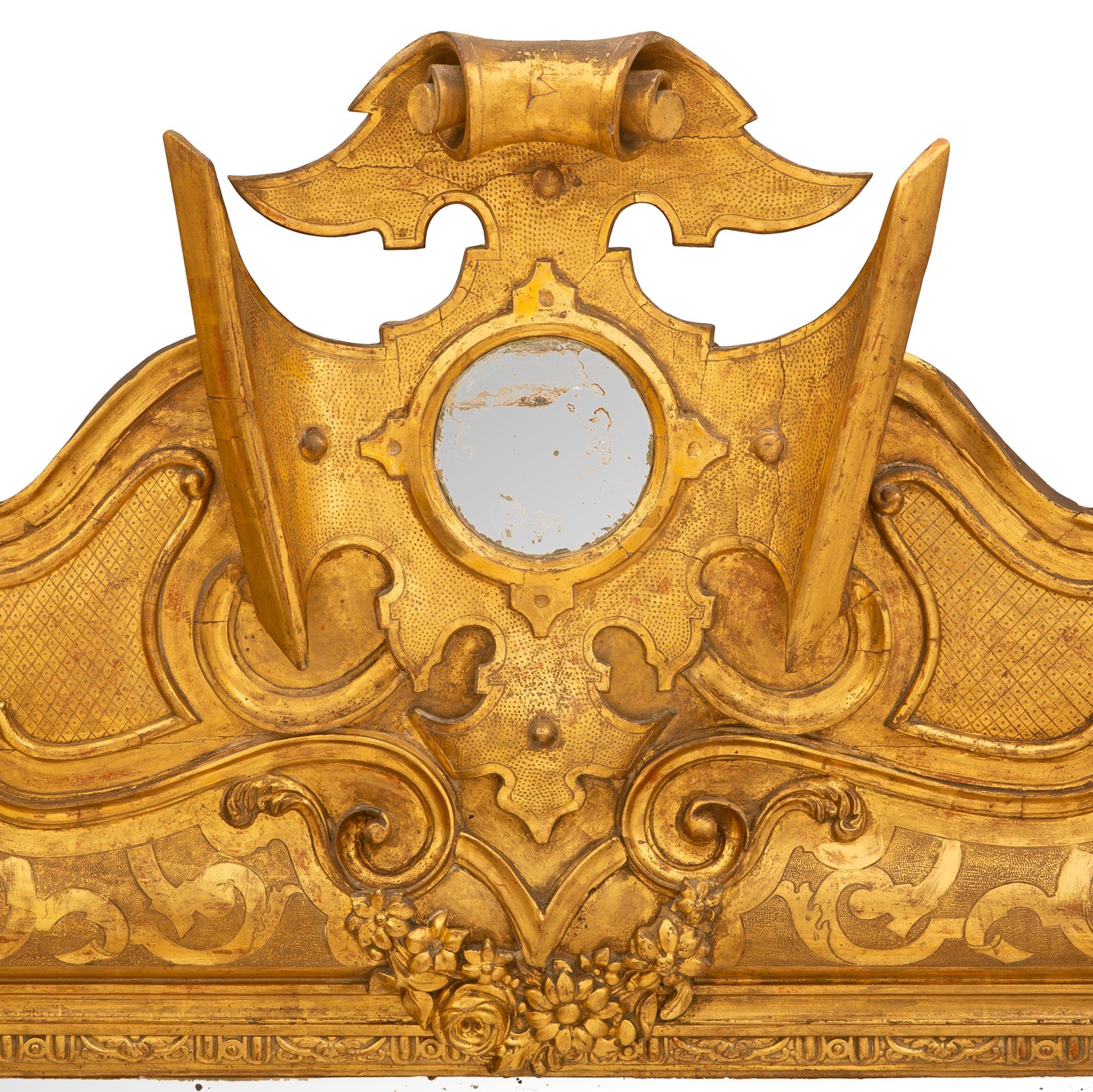 Italian Mid 19th Century Giltwood Mirror from Naples For Sale 2