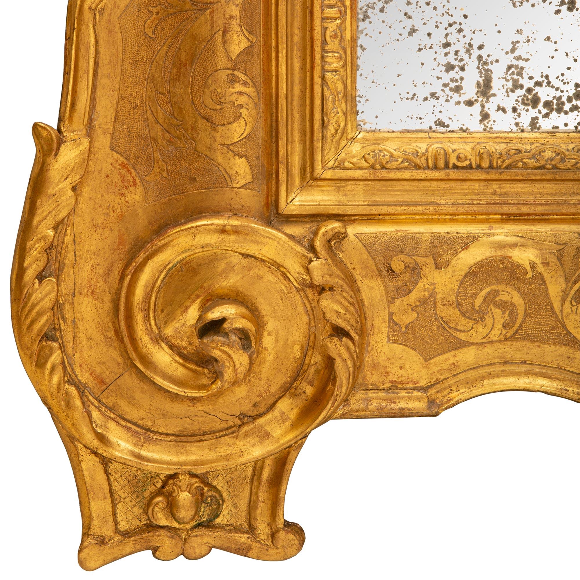 Italian Mid 19th Century Giltwood Mirror from Naples For Sale 4
