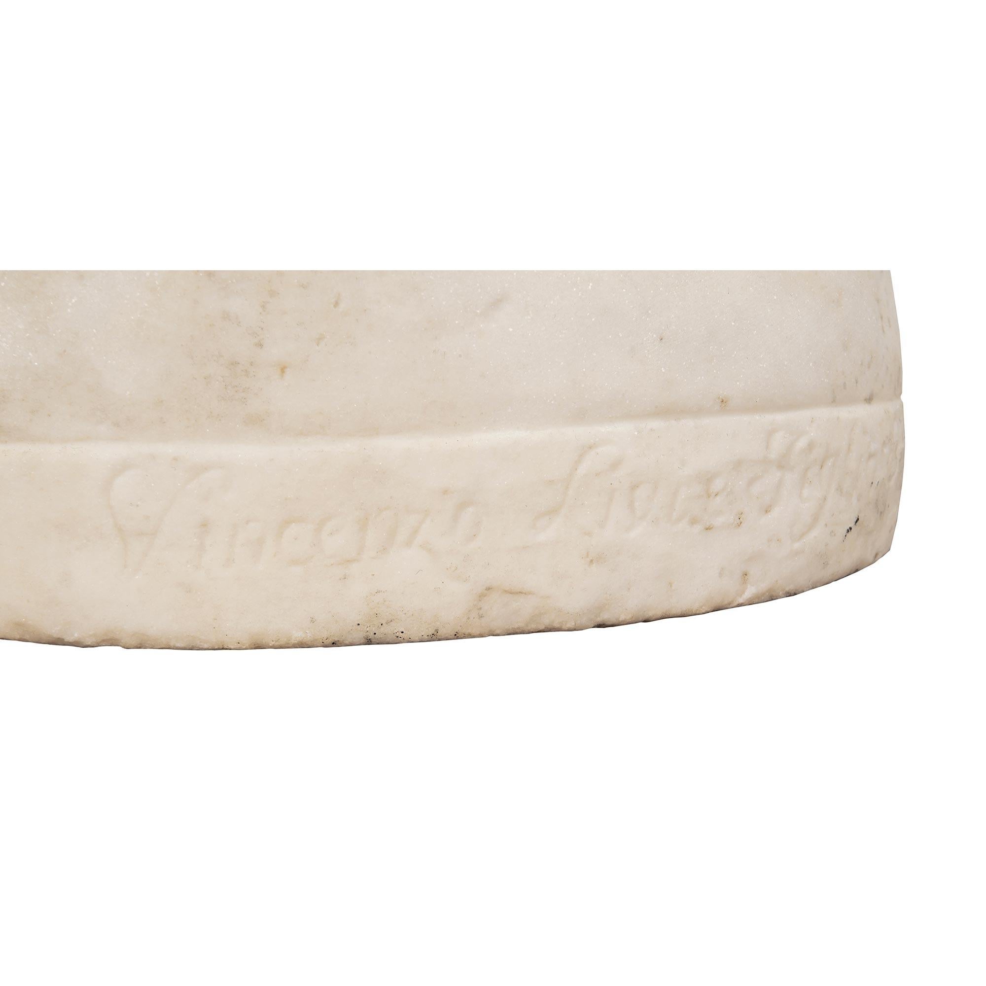 XIX secolo Statua in marmo bianco di Carrara della metà dell'Ottocento neoclassico italiano in vendita