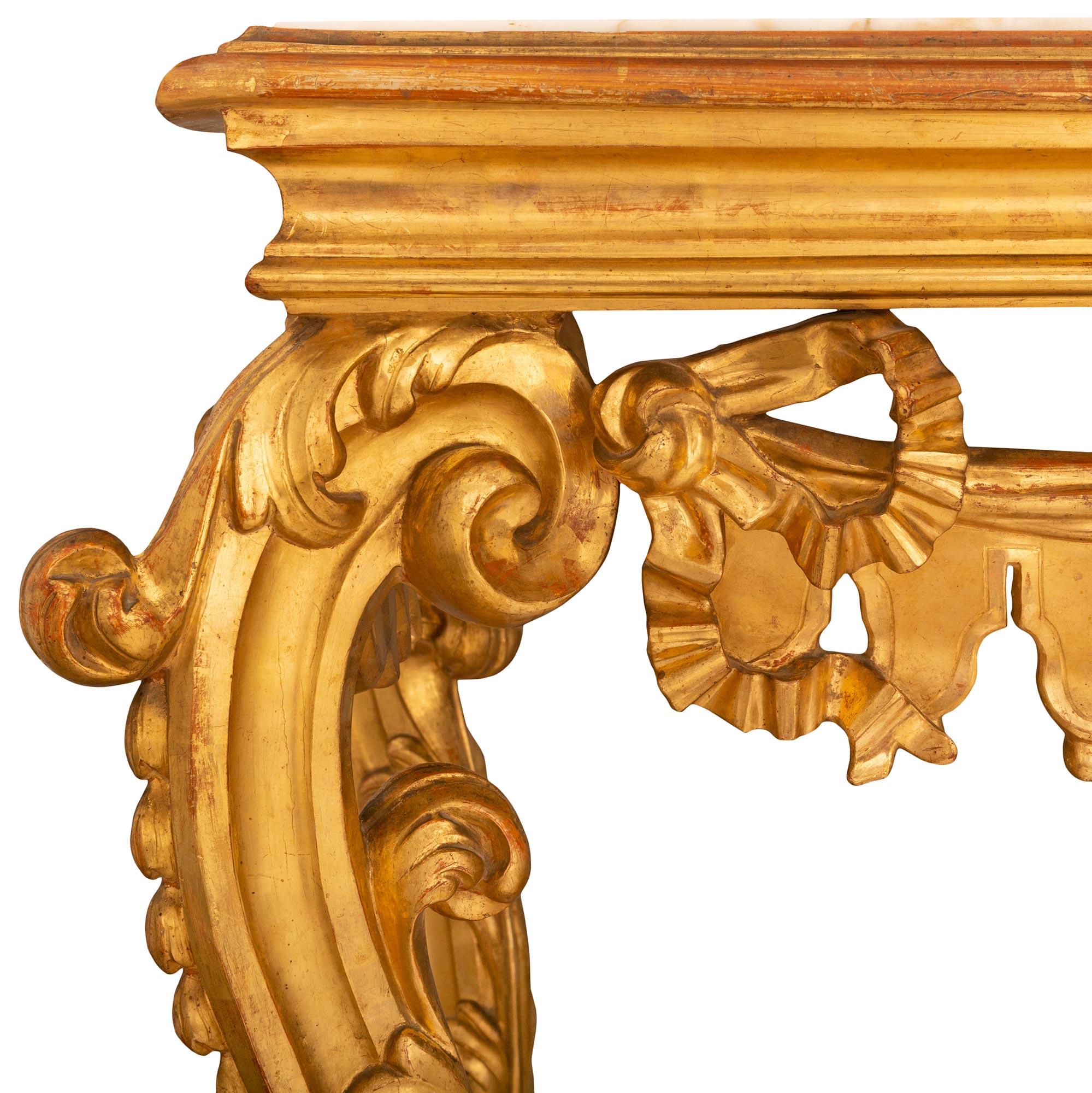 Freistehende italienische Konsole aus venezianischem vergoldetem Holz und Marmor aus der Mitte des 19. Jahrhunderts im Angebot 1