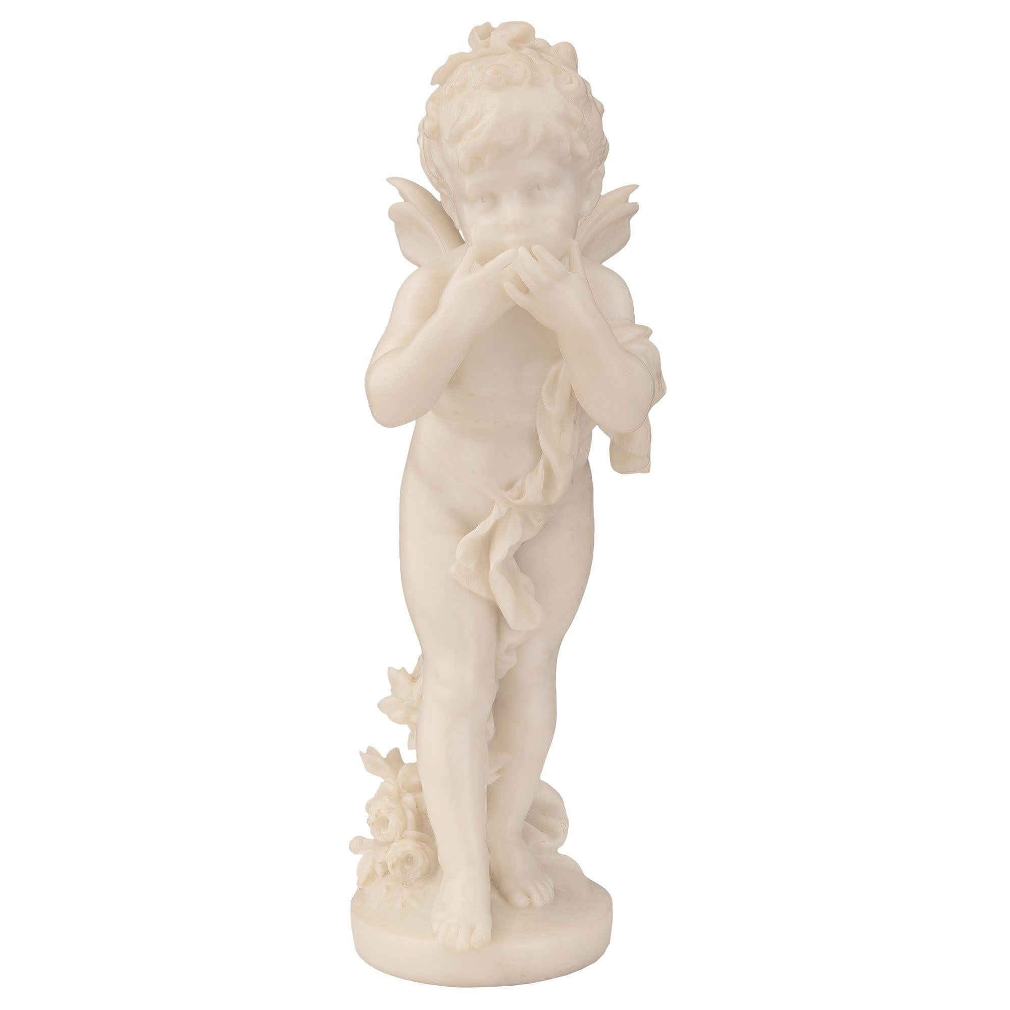 Statua di ragazza alata in marmo bianco di Carrara della metà del XIX secolo