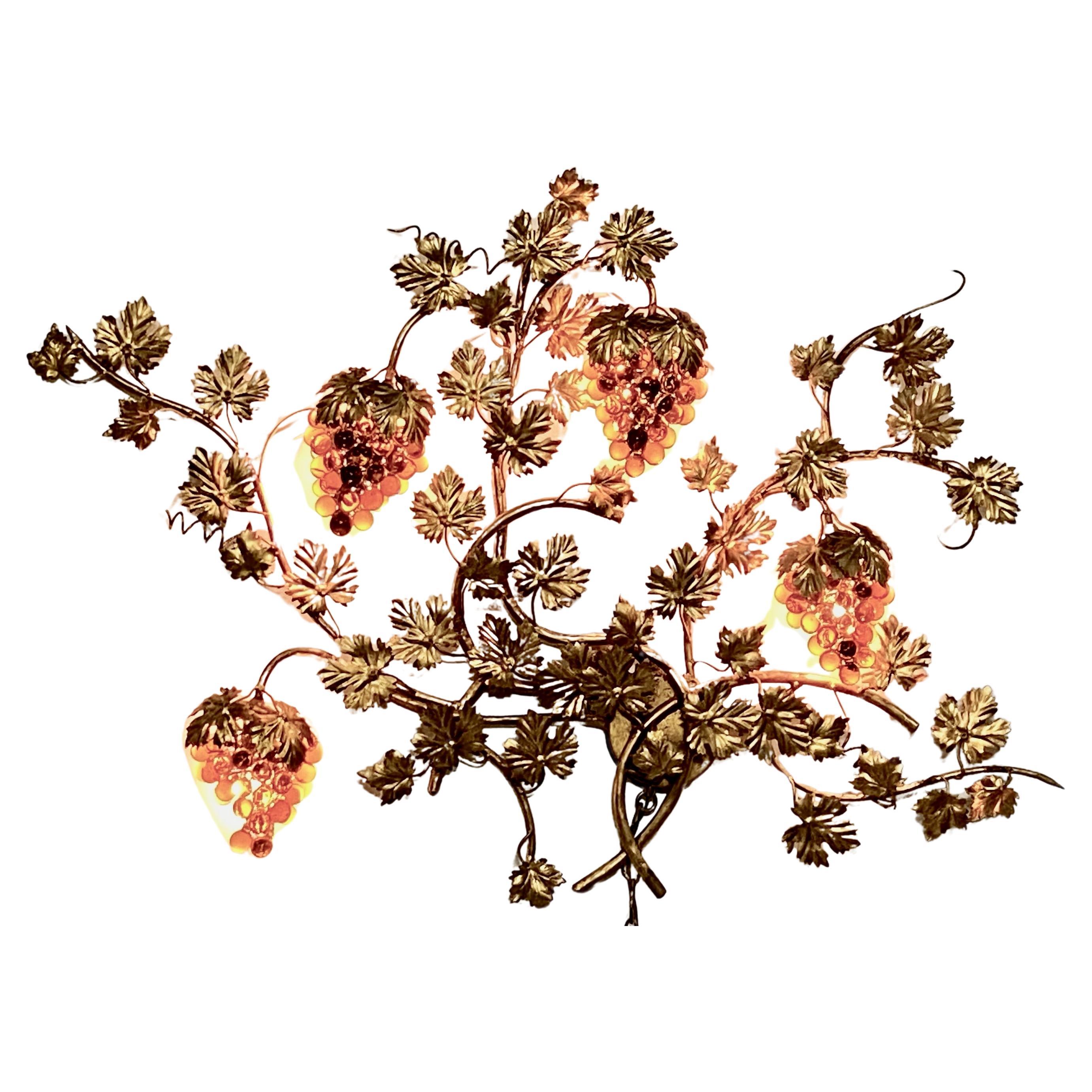 Italian Mid-20th Century Brass and Amber Glass Sculptural Grapevine Wall Light For Sale