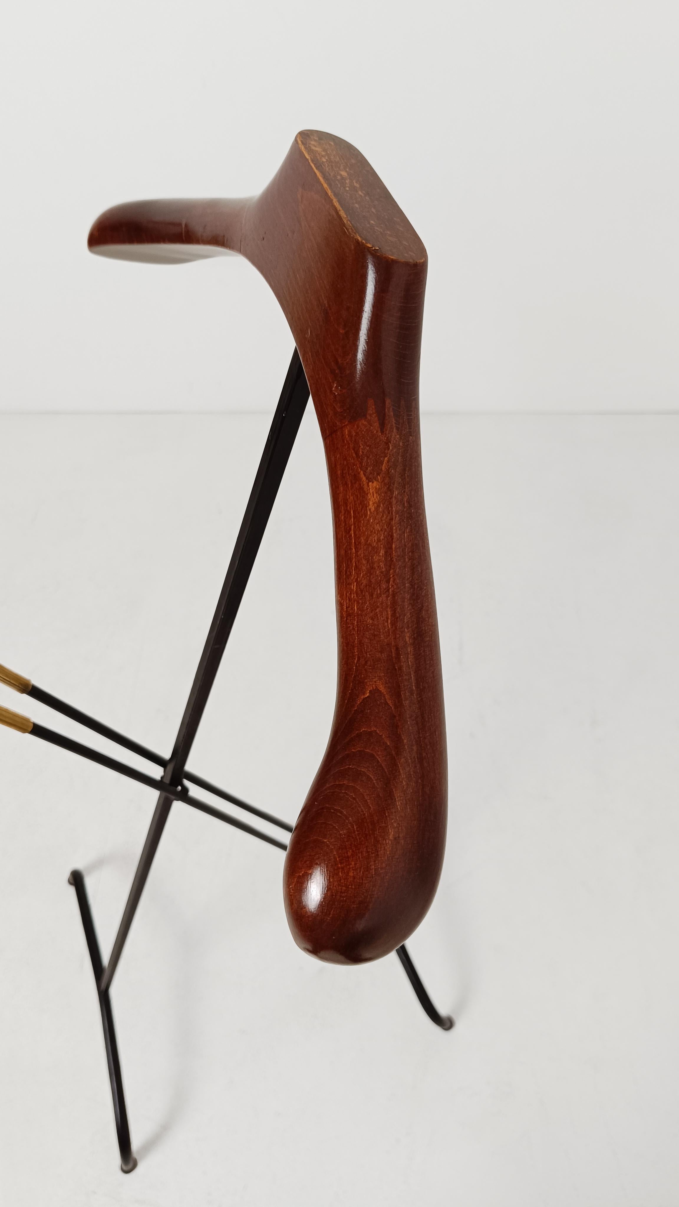 Mid-Century moderno Valigetta pieghevole in legno, ferro e ottone di F.lli Reguitti, metà del XX secolo. in vendita
