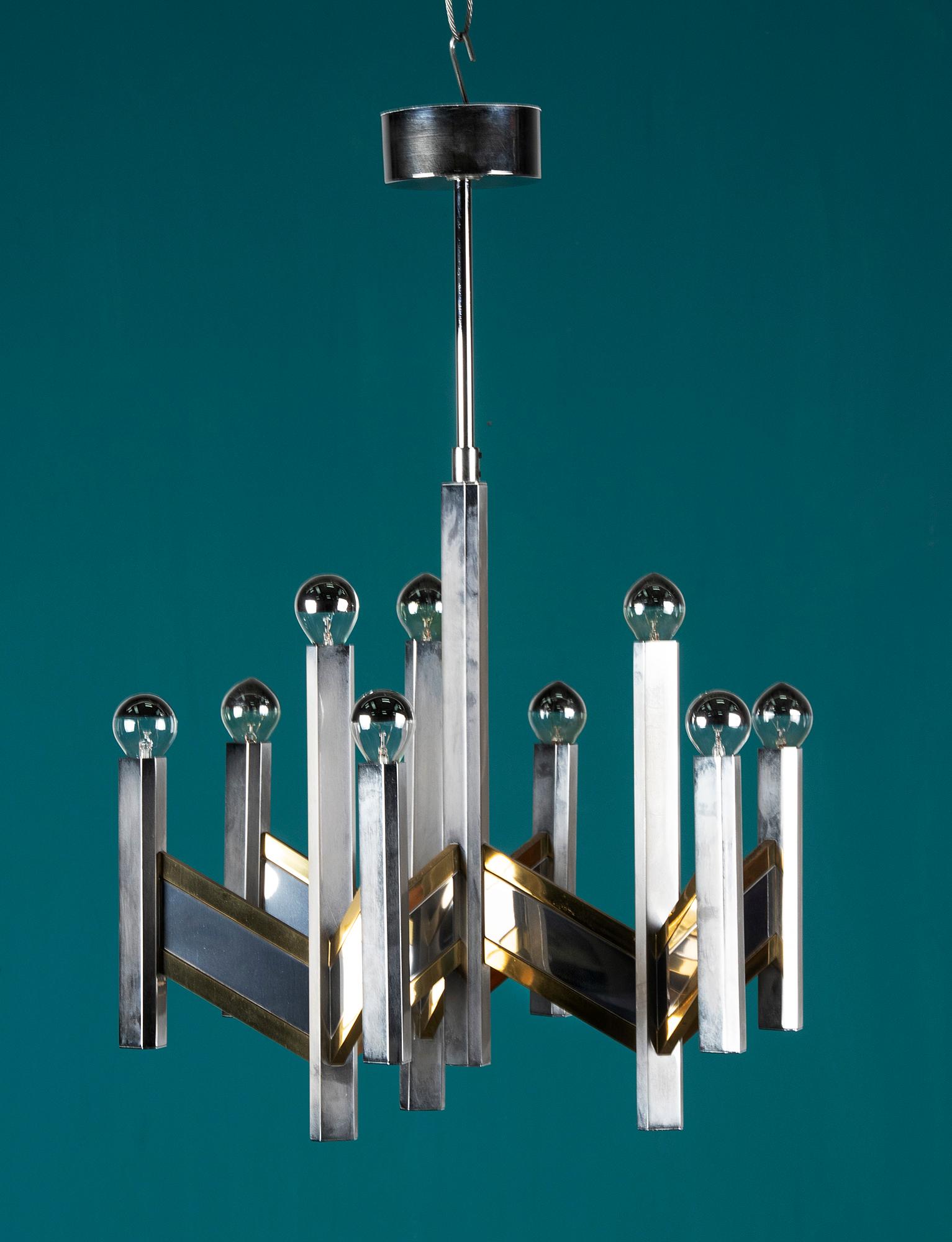 Hand-Crafted Italian Mid-20th Century Modern Chandelier by Sciolari For Sale