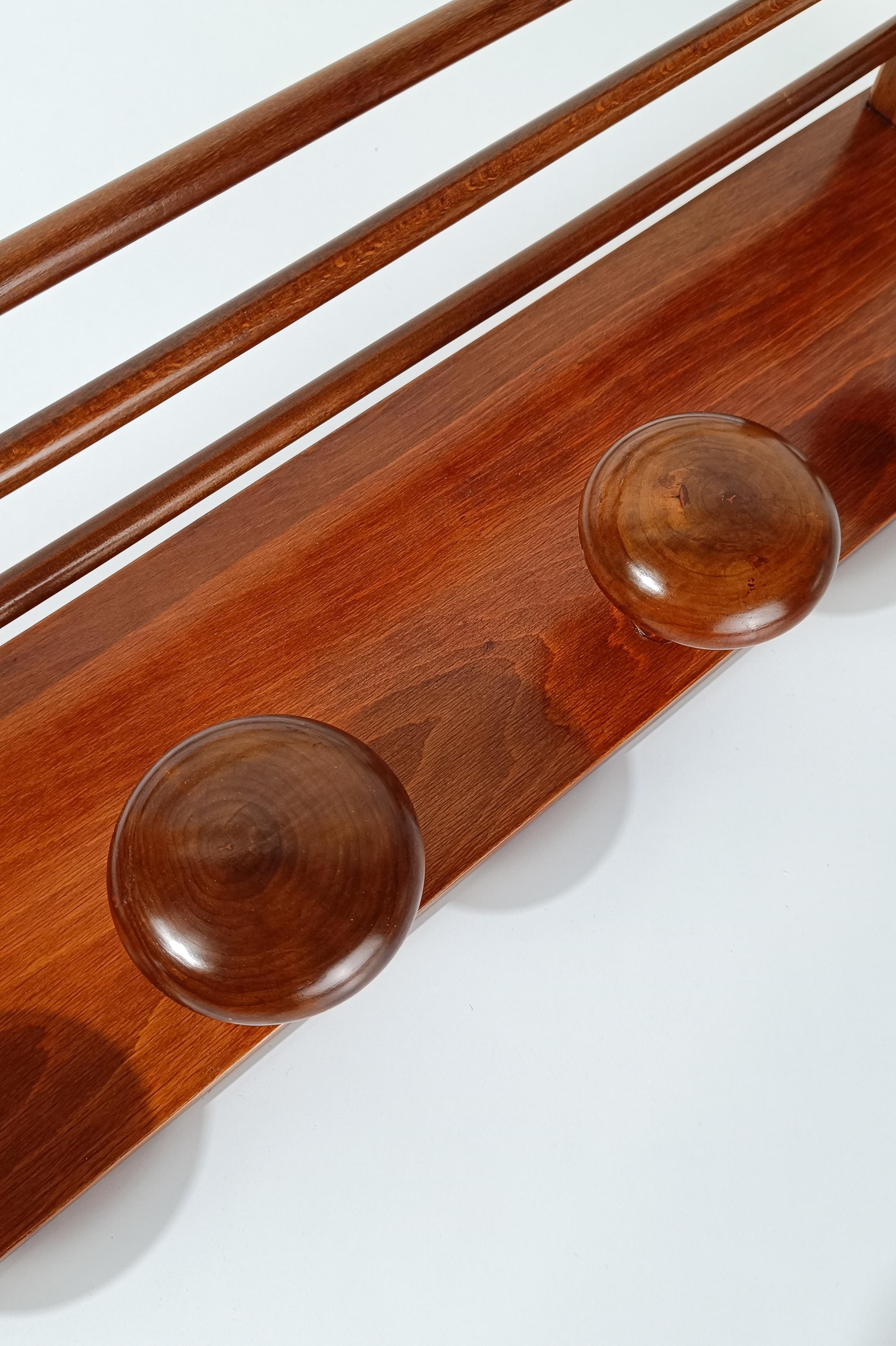 Perchero de pared y perchero de madera modernos italianos de mediados del siglo XX by Fraber en venta 5