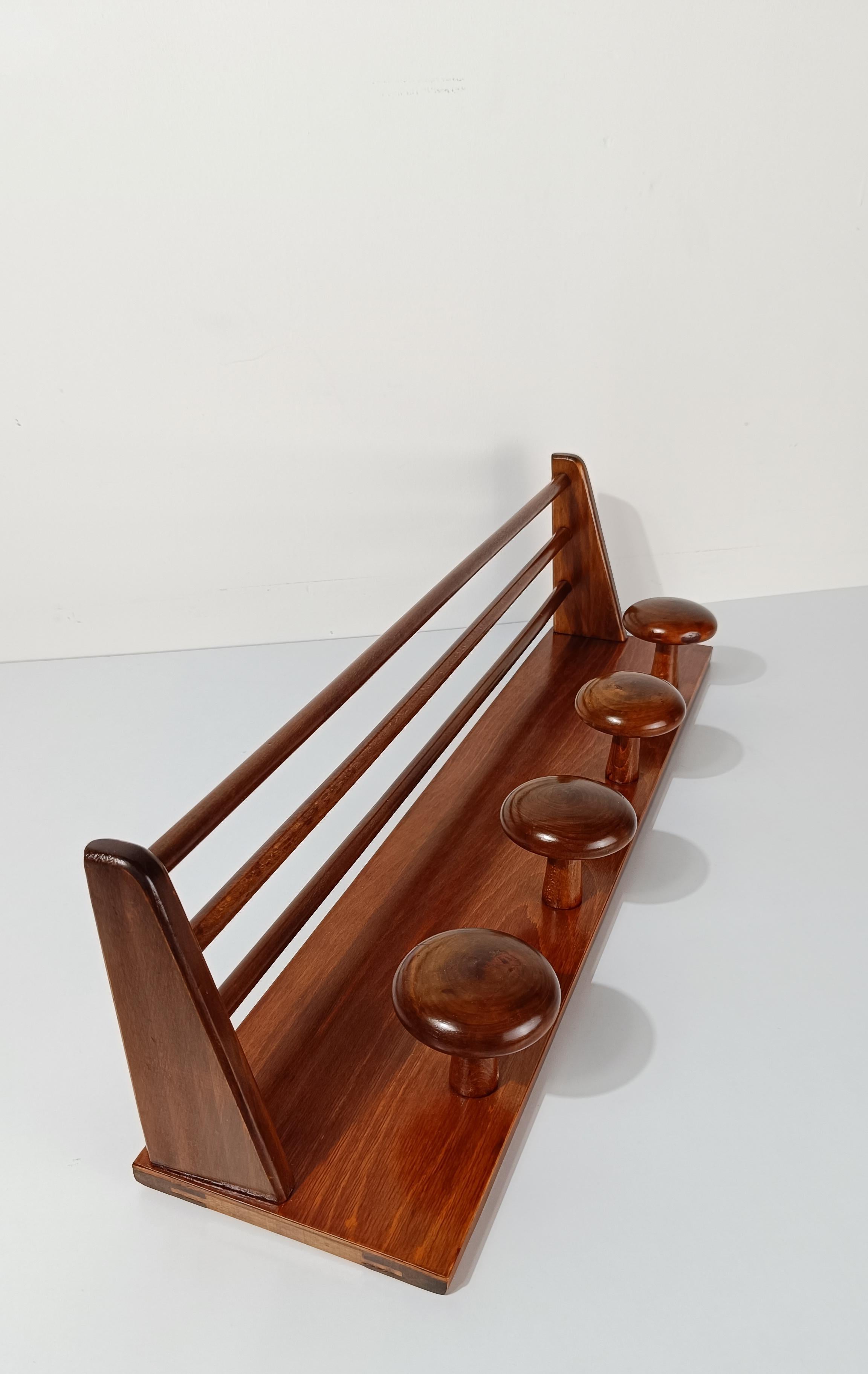 Perchero de pared y perchero de madera modernos italianos de mediados del siglo XX by Fraber en venta 6